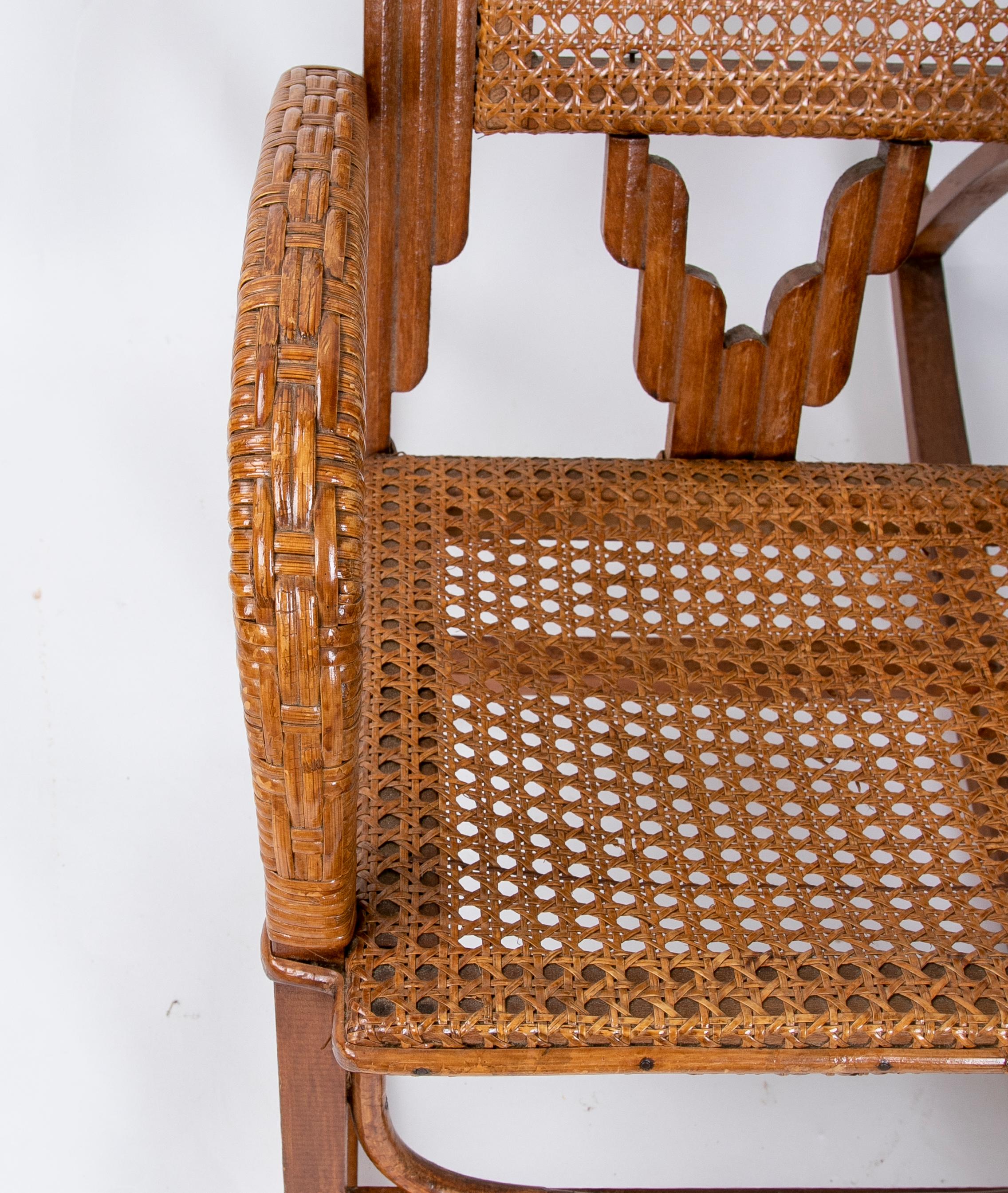 Chaise à bascule d'enfant des années 1980 en bambou, bois et osier en vente 2