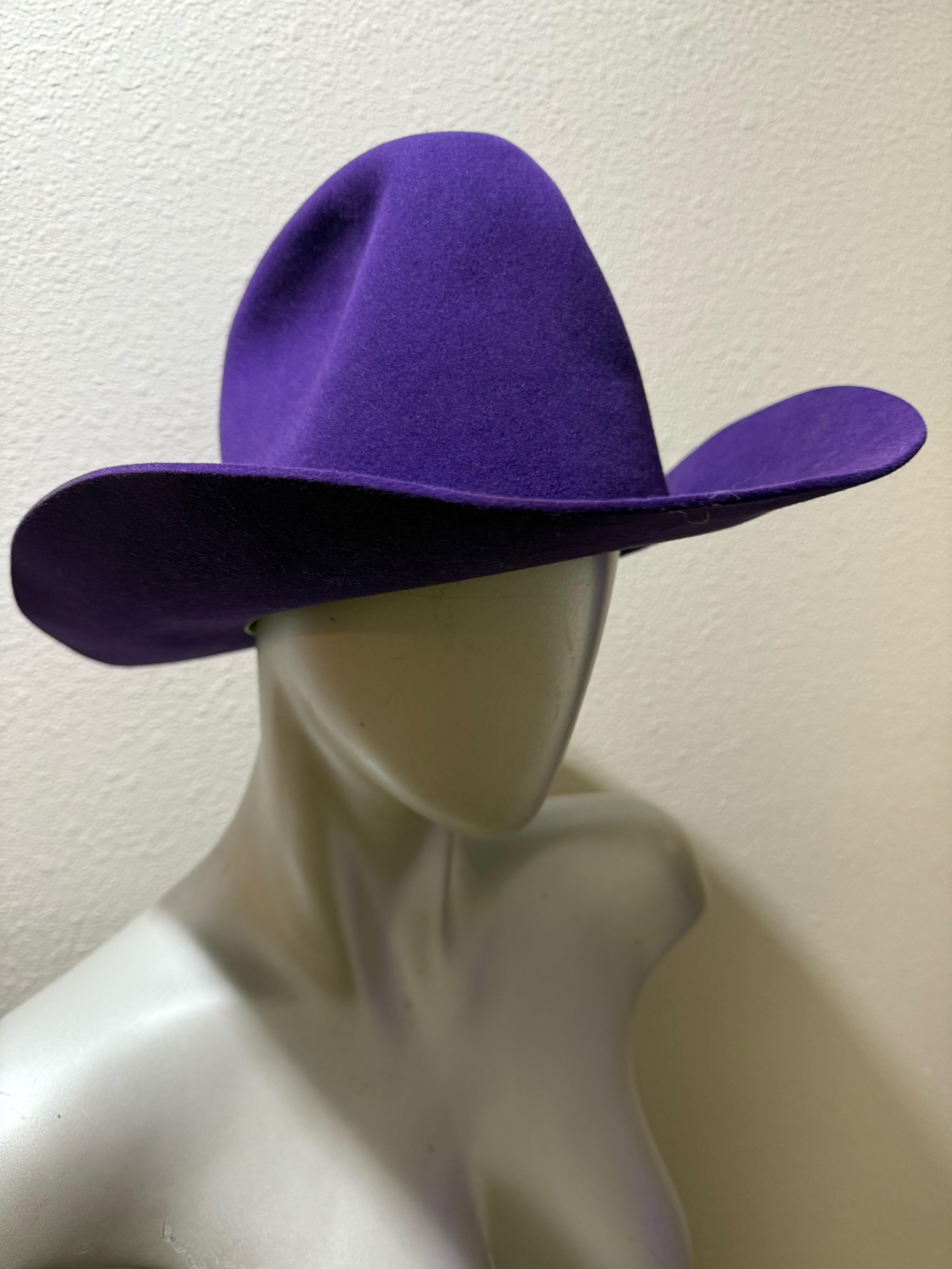 1980s Bandera Real Púrpura Fieltro de Lana Cowboy Western Hat w Corona arrugada en venta 1
