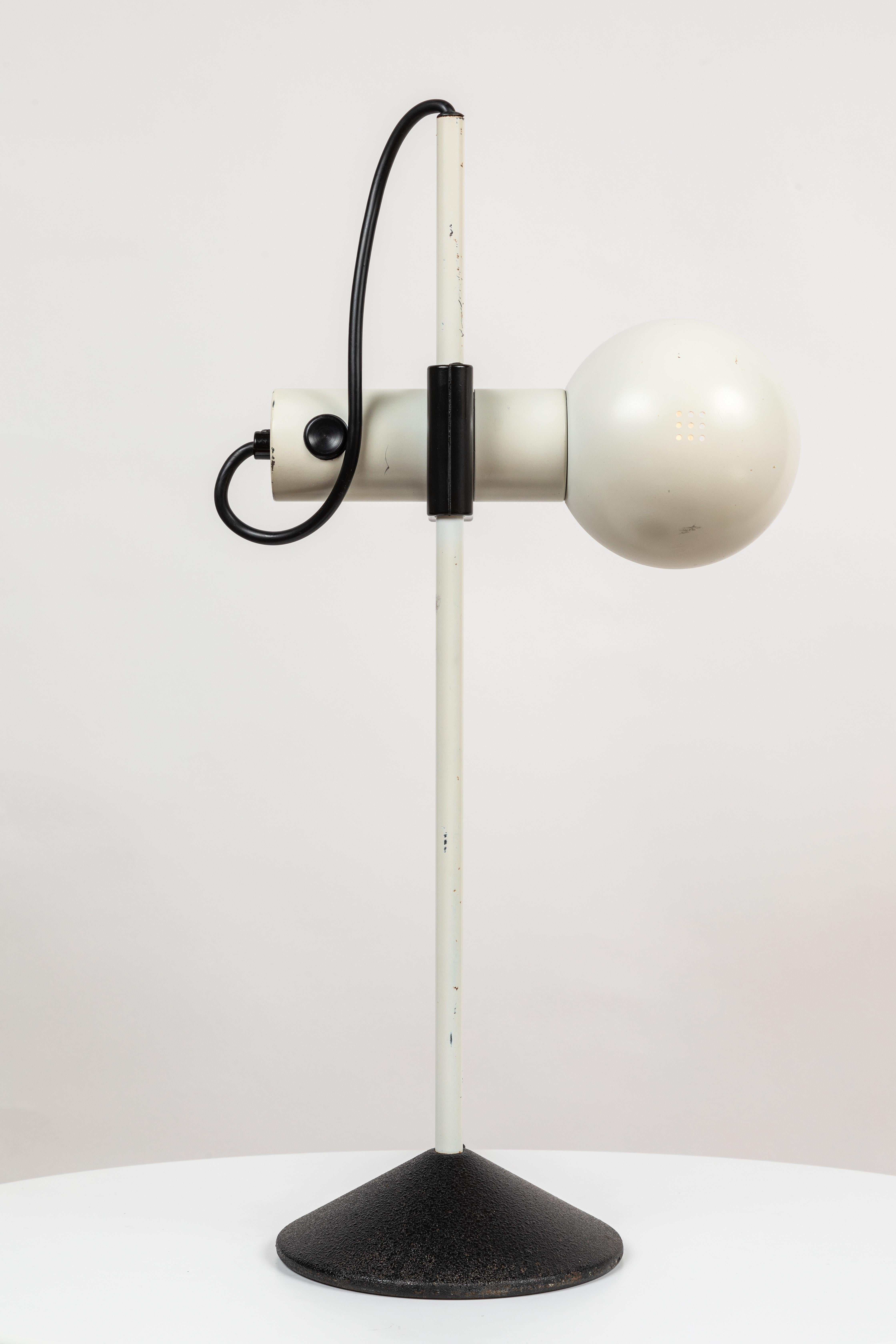 Italian 1980s Barbieri e Marianelli White Table Lamp for Tronconi