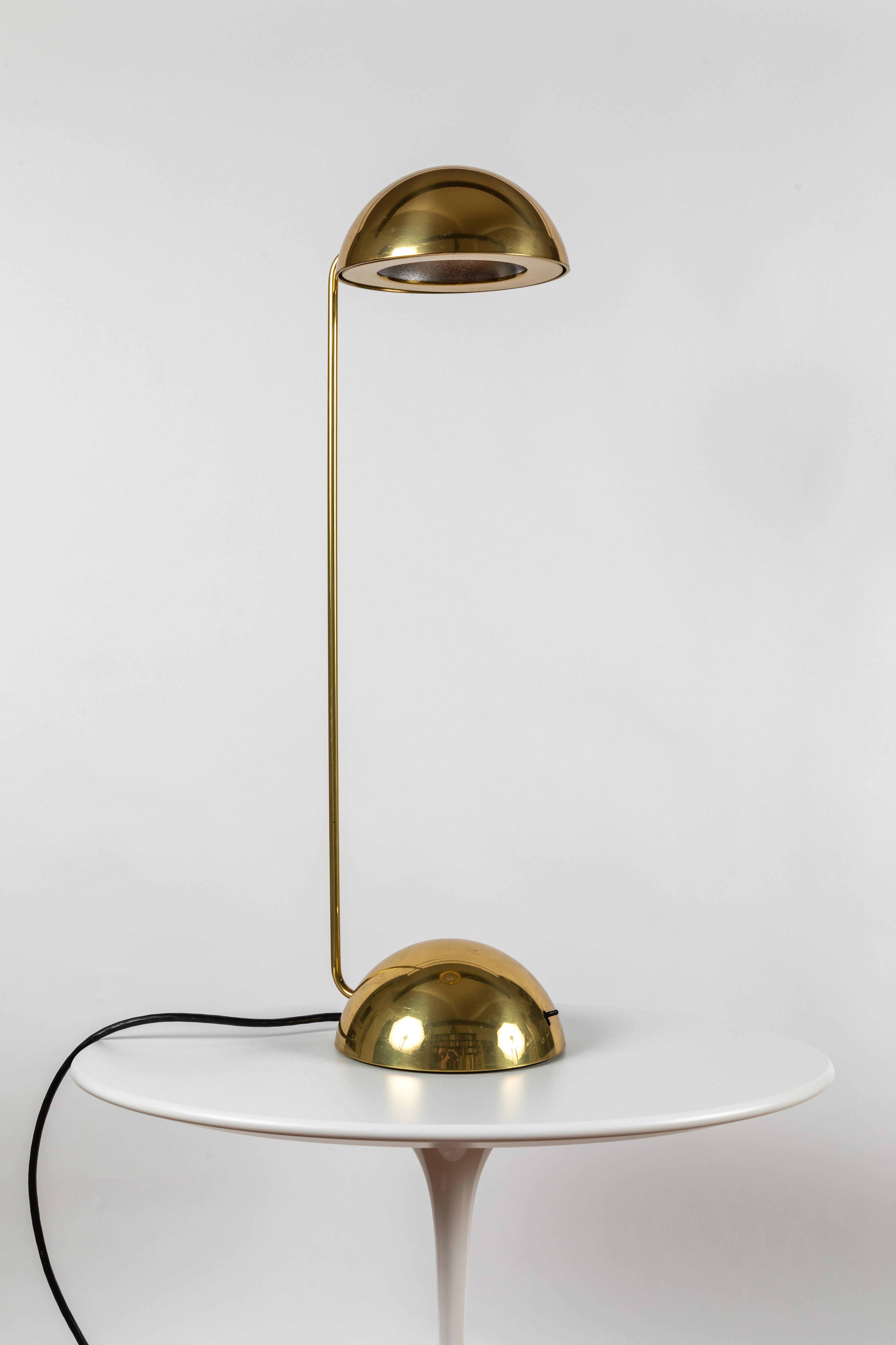 1980s Barbieri & Marianelli Brass 'Bikini' table lamp for Tronconi. Executed in brass and metal. A surprisingly simple and refined design for its time, this highly adjustable lamp can be rotated into a number of positions for versatile lighting