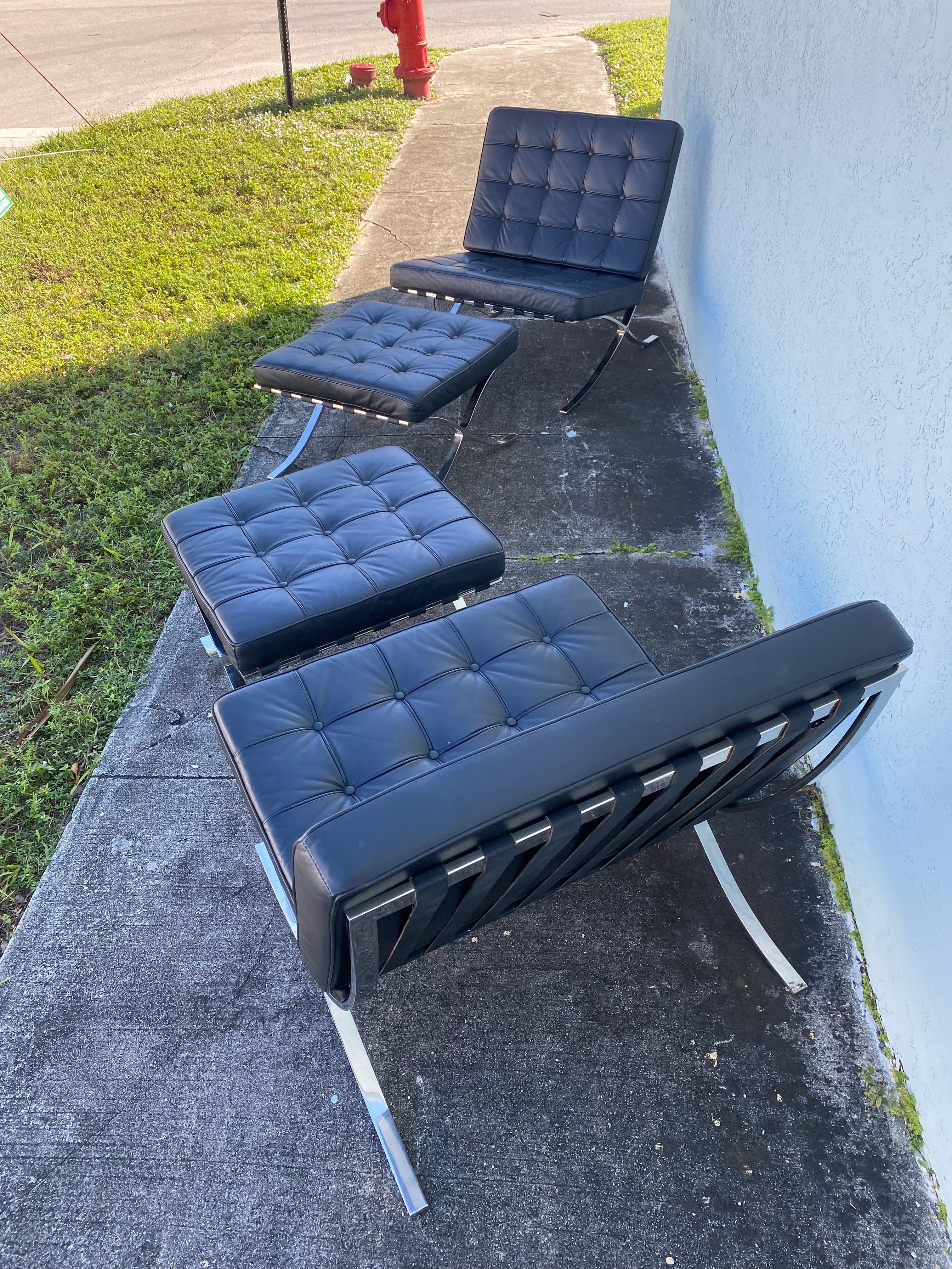 1980s Barcelona Leather Chrome Chairs Ottomans, Set of 4 In Good Condition In Fort Lauderdale, FL