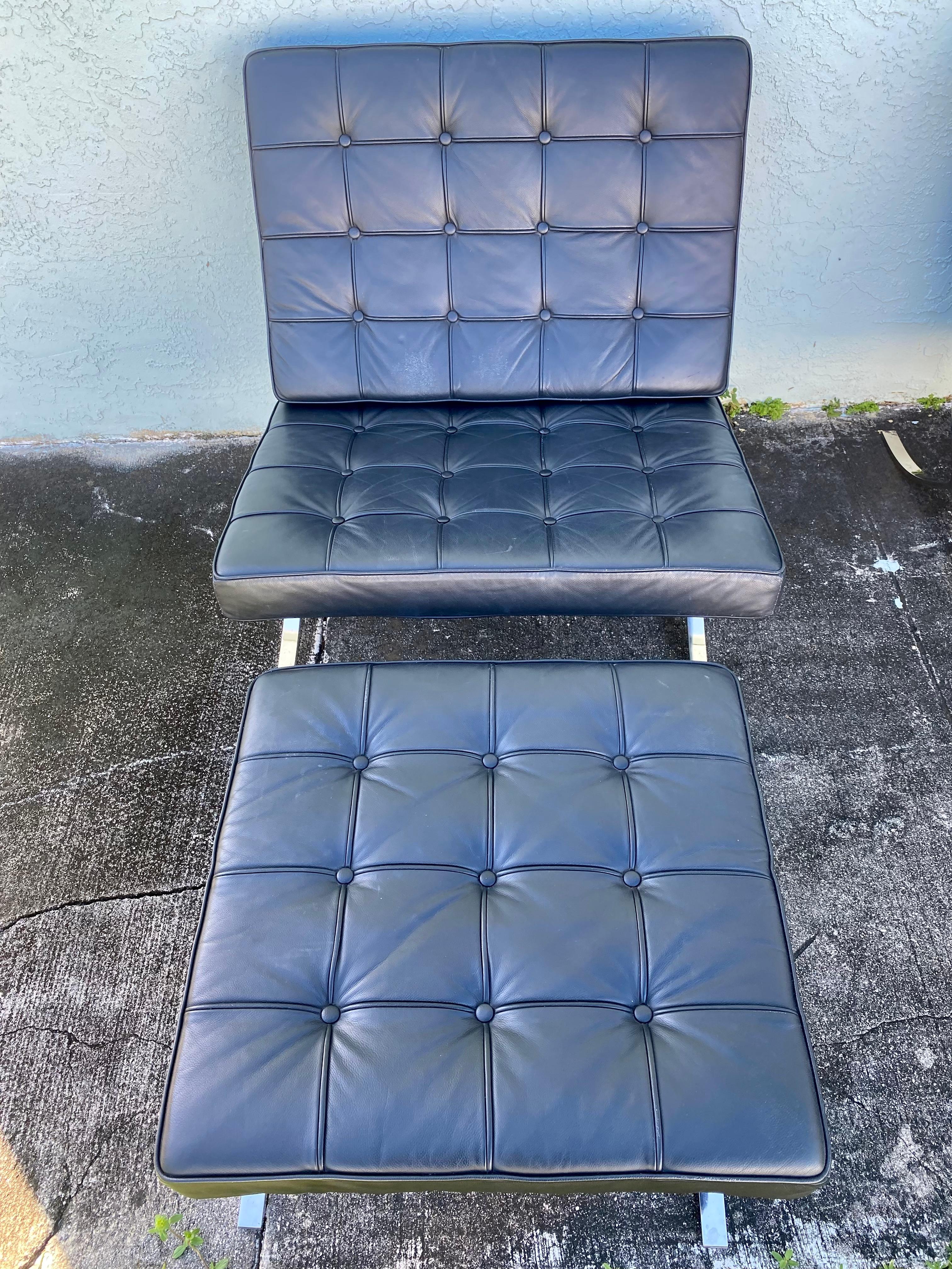 1980s Barcelona Leather Chrome Chairs Ottomans, Set of 4 4