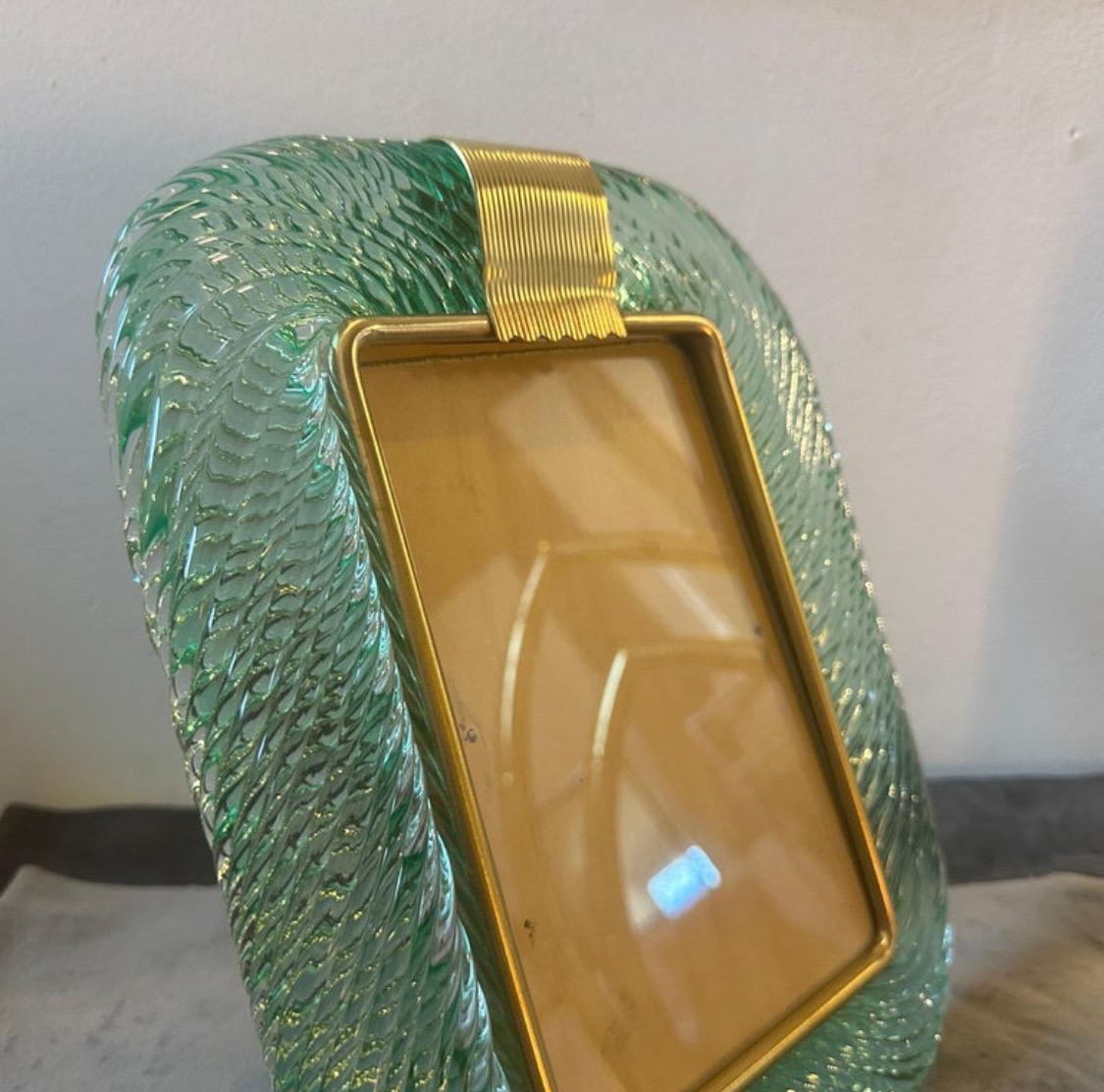 1980s Barovier style Art Deco Green Murano Glass and Brass Picture Frame In Good Condition In Aci Castello, IT