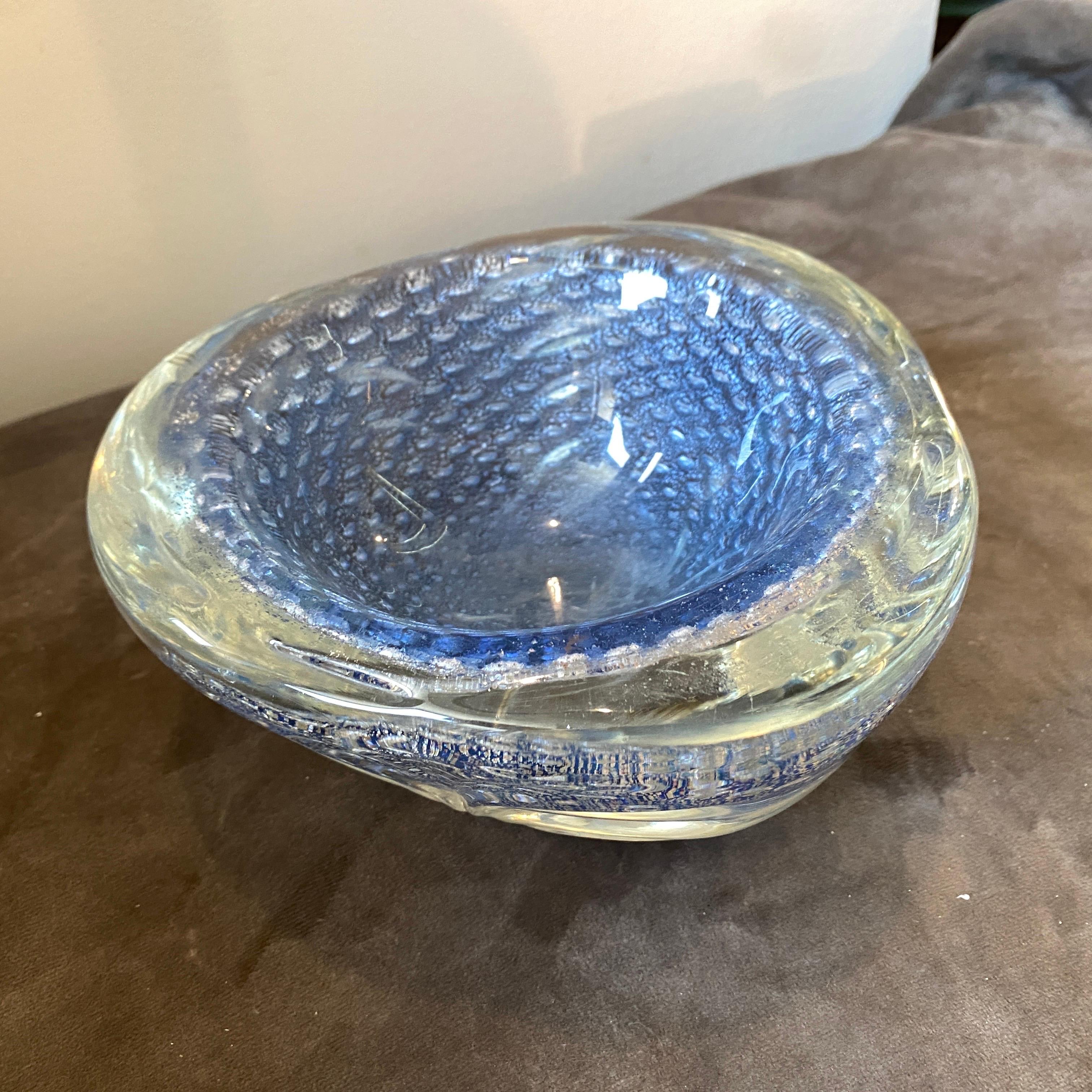 1980s Barovier Style Mid-Century Modern Blue and Silver Murano Glass Bowl In Good Condition In Aci Castello, IT