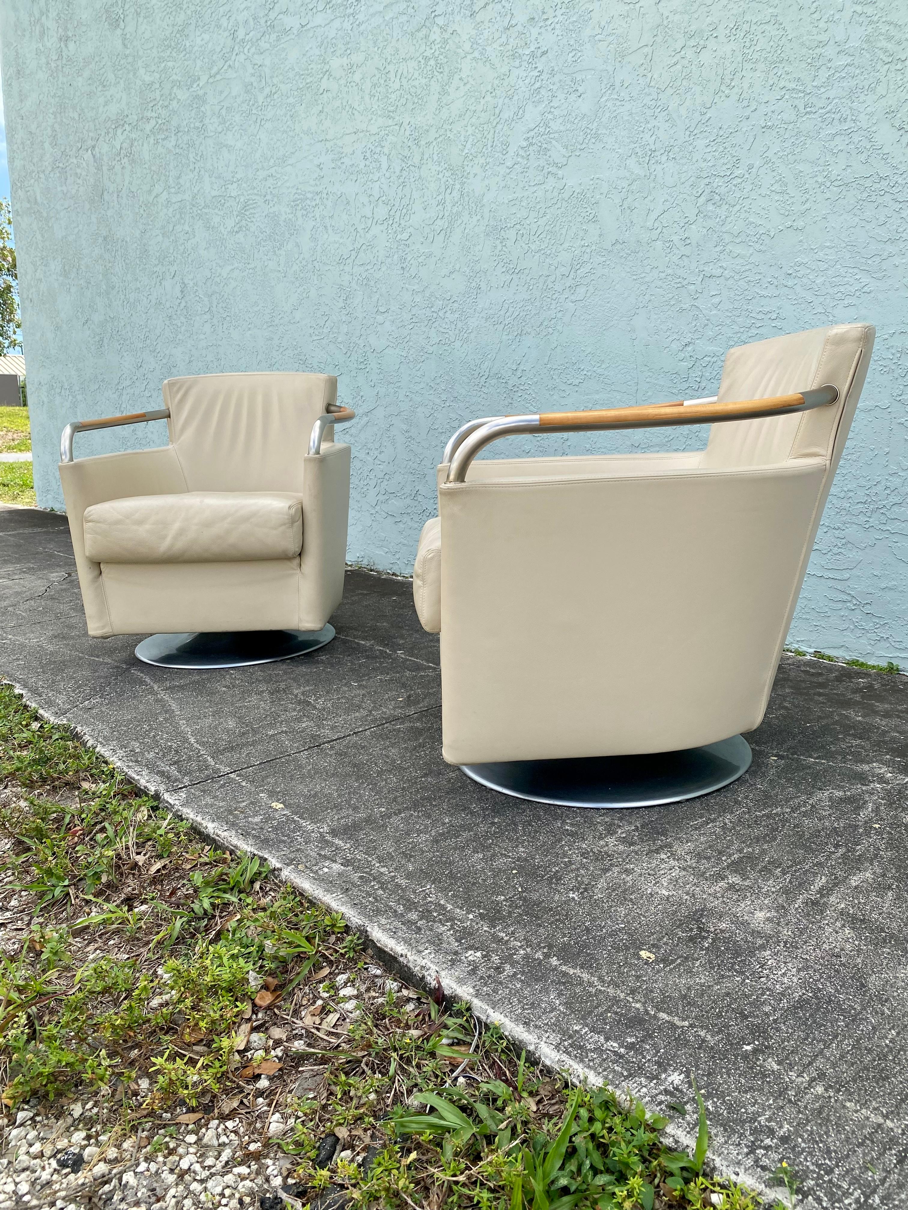 Postmoderne 1980 Barrel Steel Wood Leather Giorgetti Swivel Chairs, Set of 2 en vente