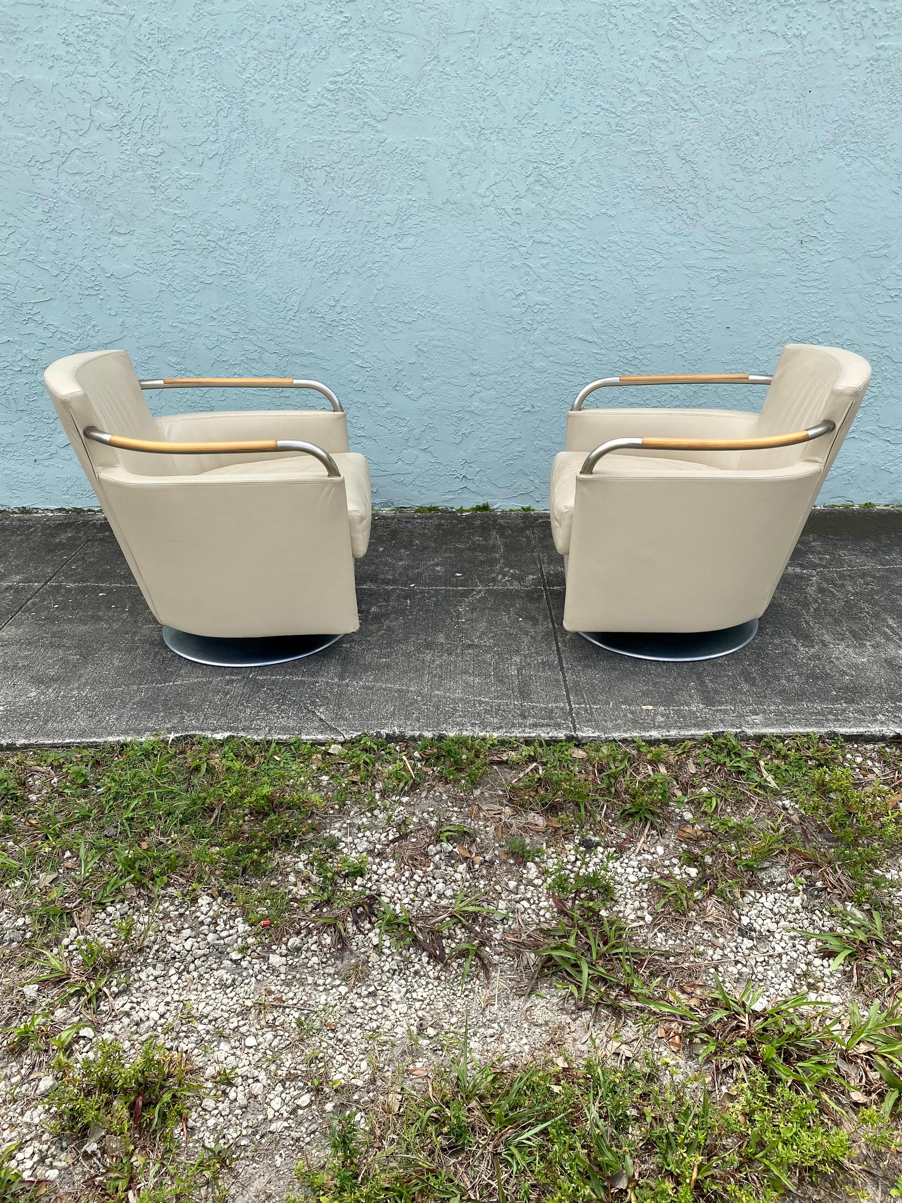 1980s Barrel Steel Wood Leather Giorgetti Swivel Chairs, Set of 2 In Good Condition For Sale In Fort Lauderdale, FL