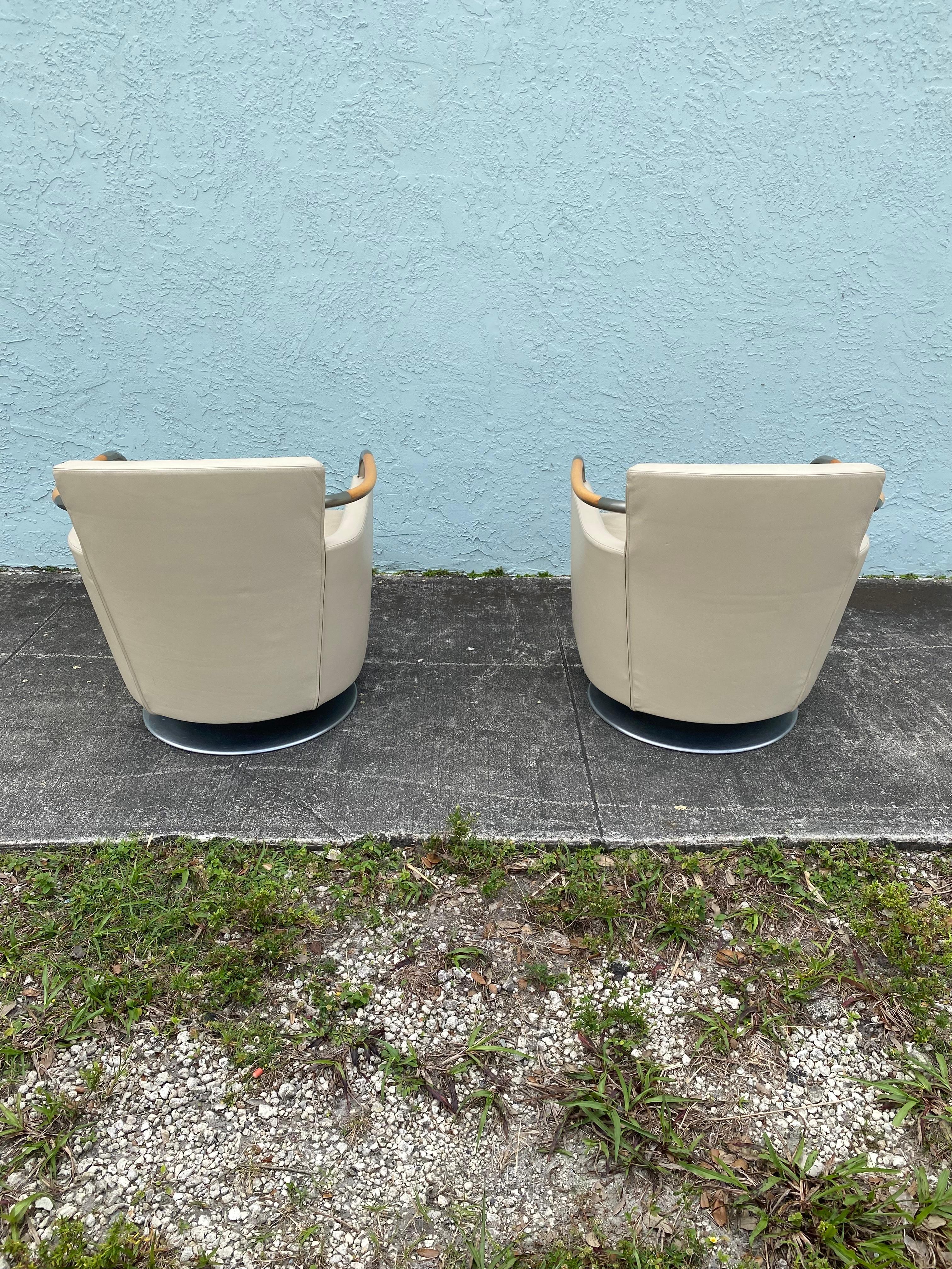 1980 Barrel Steel Wood Leather Giorgetti Swivel Chairs, Set of 2 en vente 1