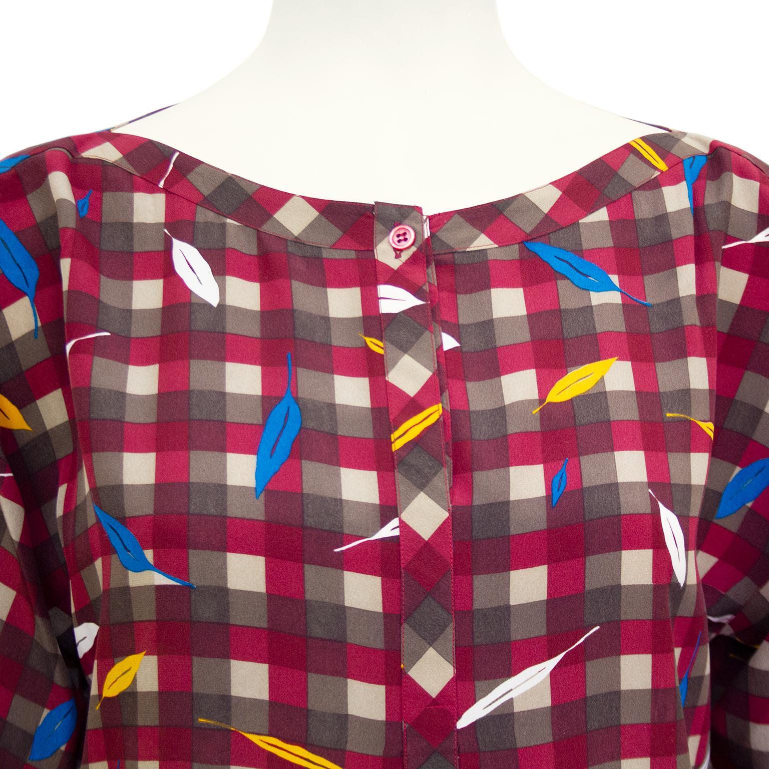 1980’s Basile Check and Feather Print Silk Dress In Good Condition For Sale In Toronto, Ontario