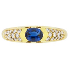 Retro 1980s Beautiful Sapphire and Diamonds Ring