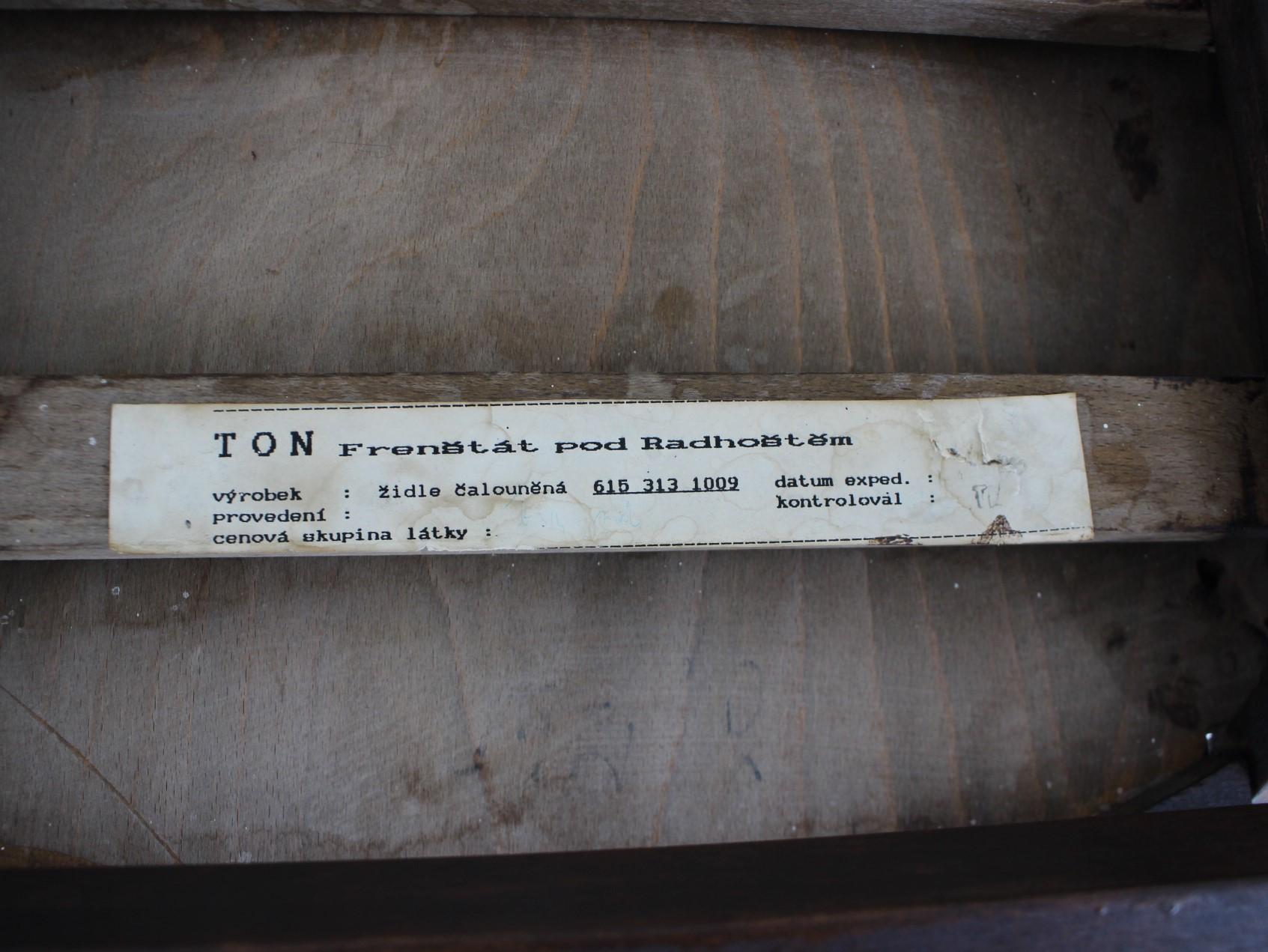 Sedia da pranzo o laterale in faggio anni '80 di Ton, fino a 20 pezzi in vendita 7
