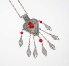 Collana tribale di finta corniola di Ben Amun del 1980, firmata