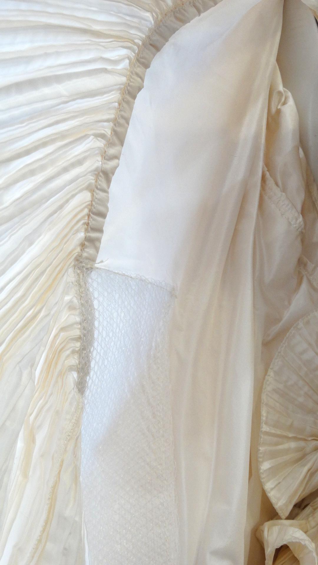 Gray 1980s Bernard Perris Couture Cream Silk Crepe Opera Coat