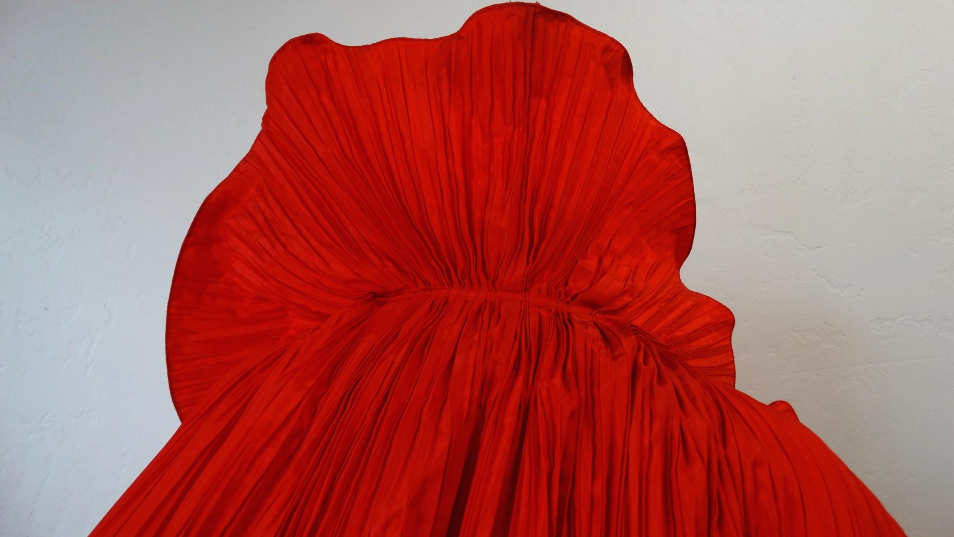 1980s Bernard Perris Couture Silk Crepe Cape For Sale 1