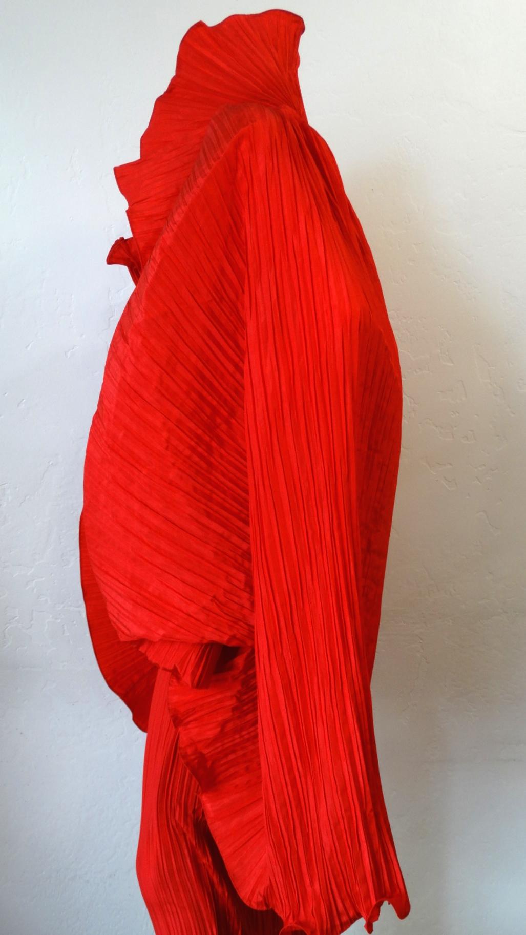 1980s Bernard Perris Couture Silk Crepe Cape For Sale 3