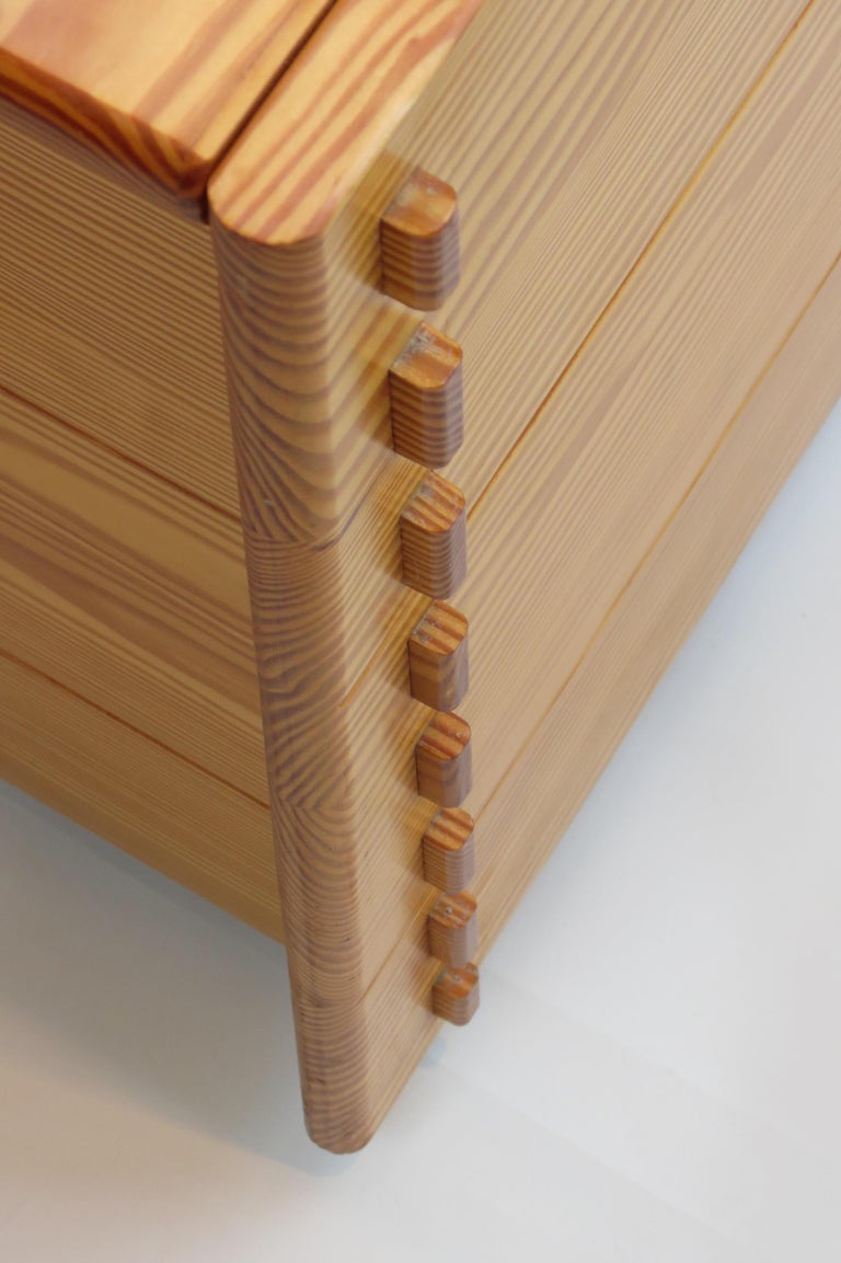 1980s Bespoke Made Large Pine Chest Blanket Box Ottoman Storage Chest For Sale at 1stDibs