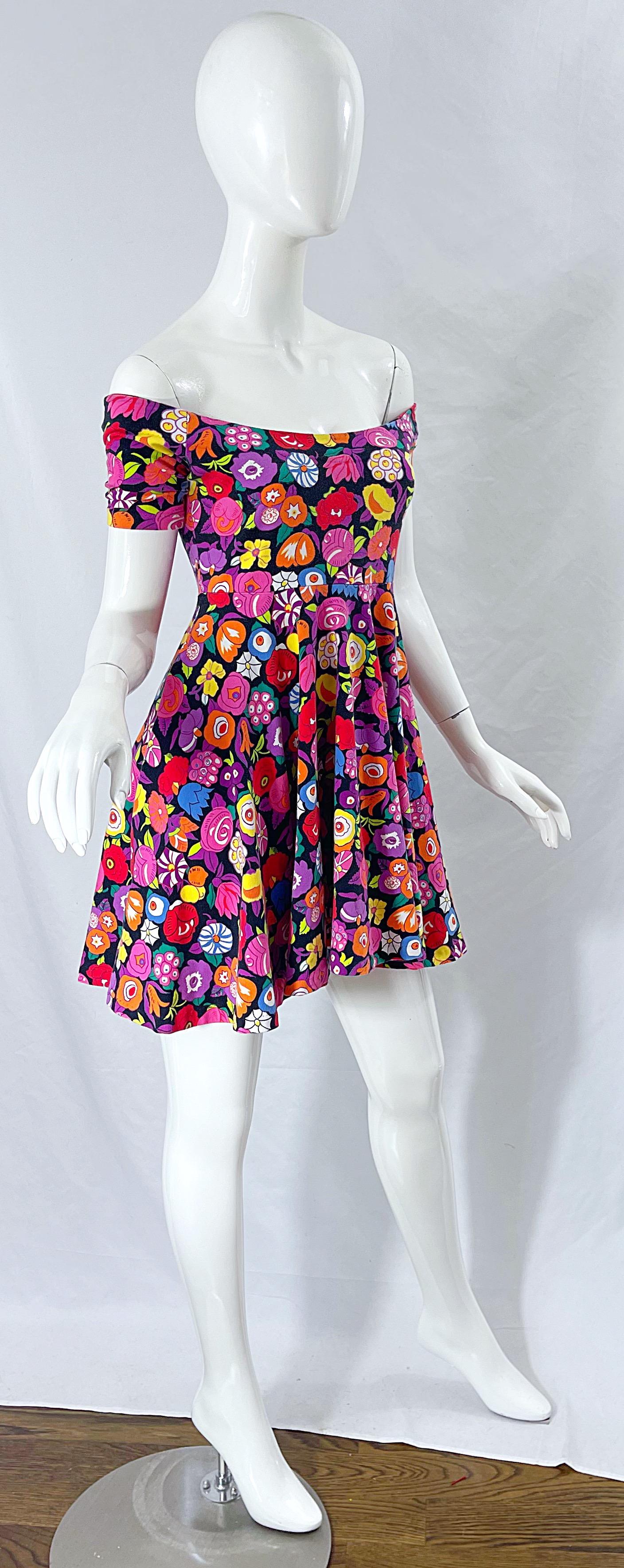 1980 Betsey Johnson Punk Label Off Shoulder Bright Flower 80s Mini Dress Rare en vente 7