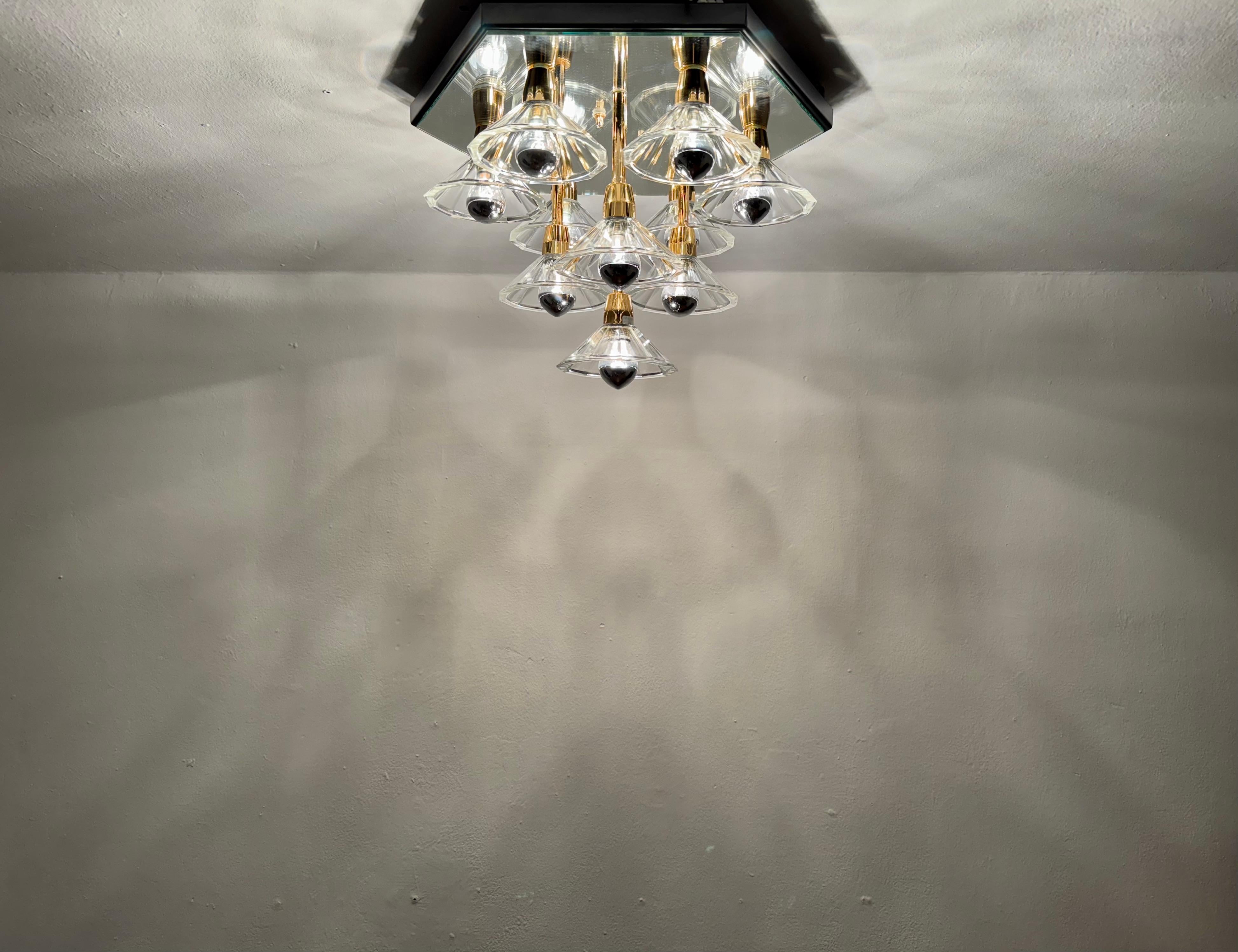 1980s Bicolor Glass Flush Chandelier by F. Fabbian en vente 3