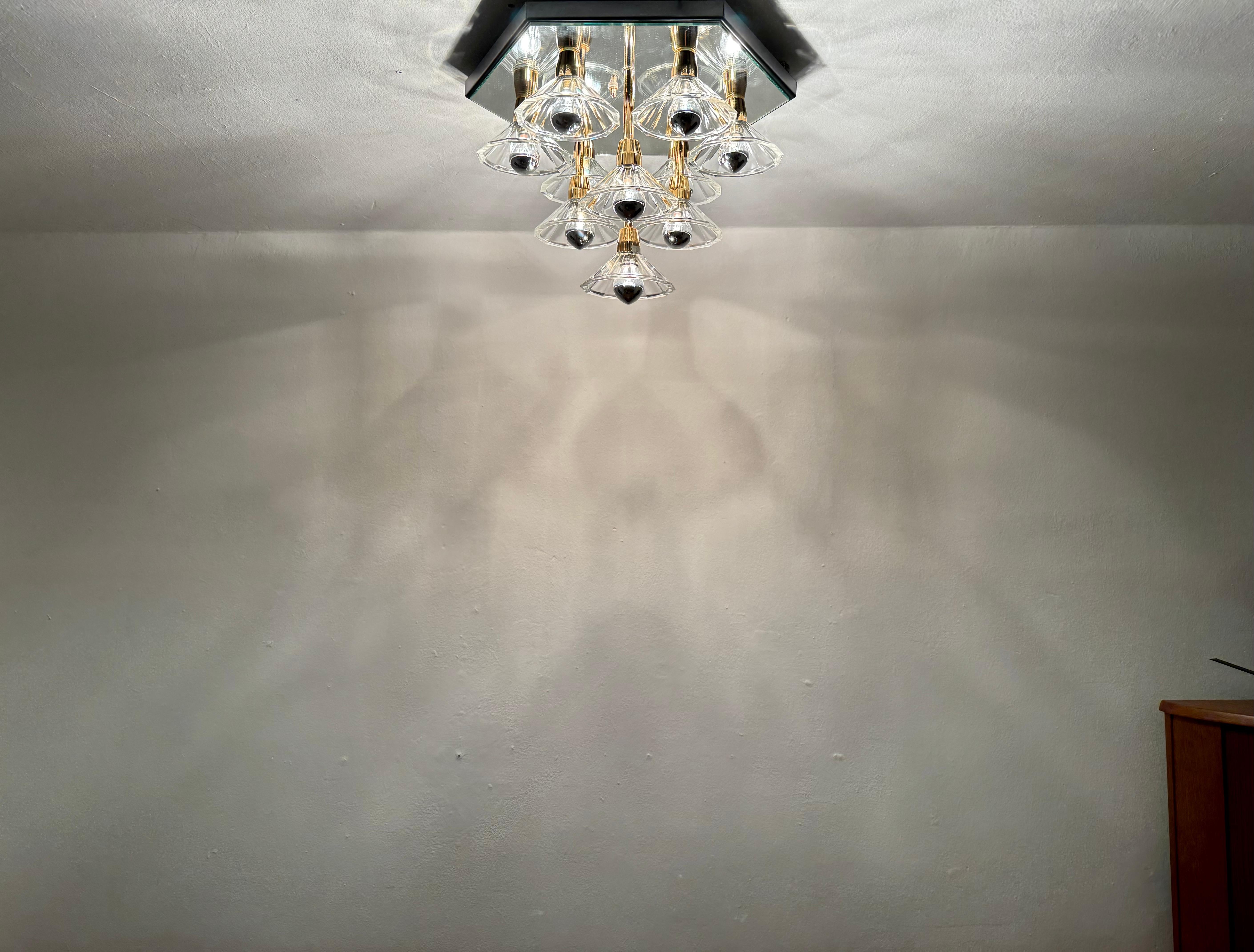 1980s Bicolor Glass Flush Chandelier by F. Fabbian en vente 4