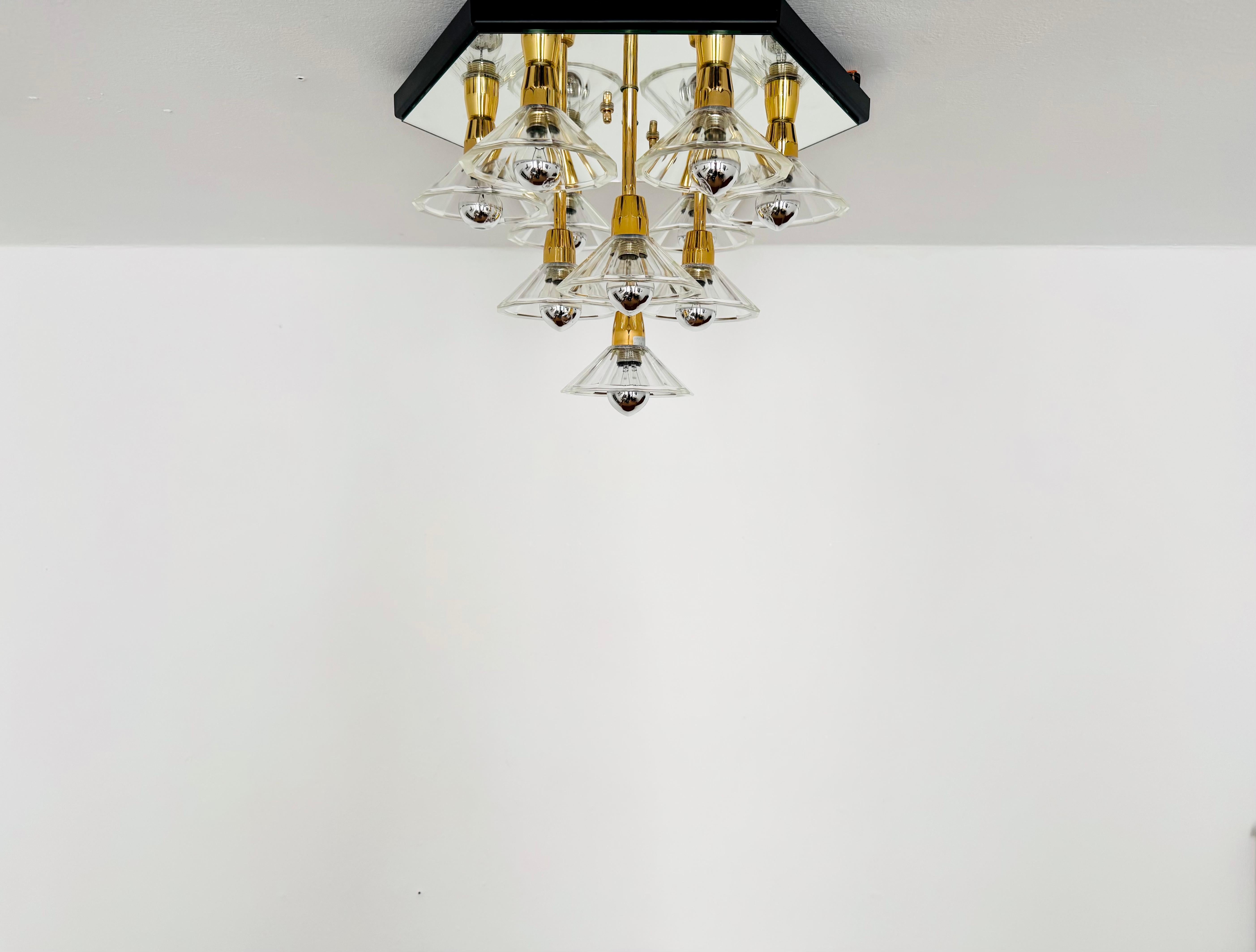 italien 1980s Bicolor Glass Flush Chandelier by F. Fabbian en vente
