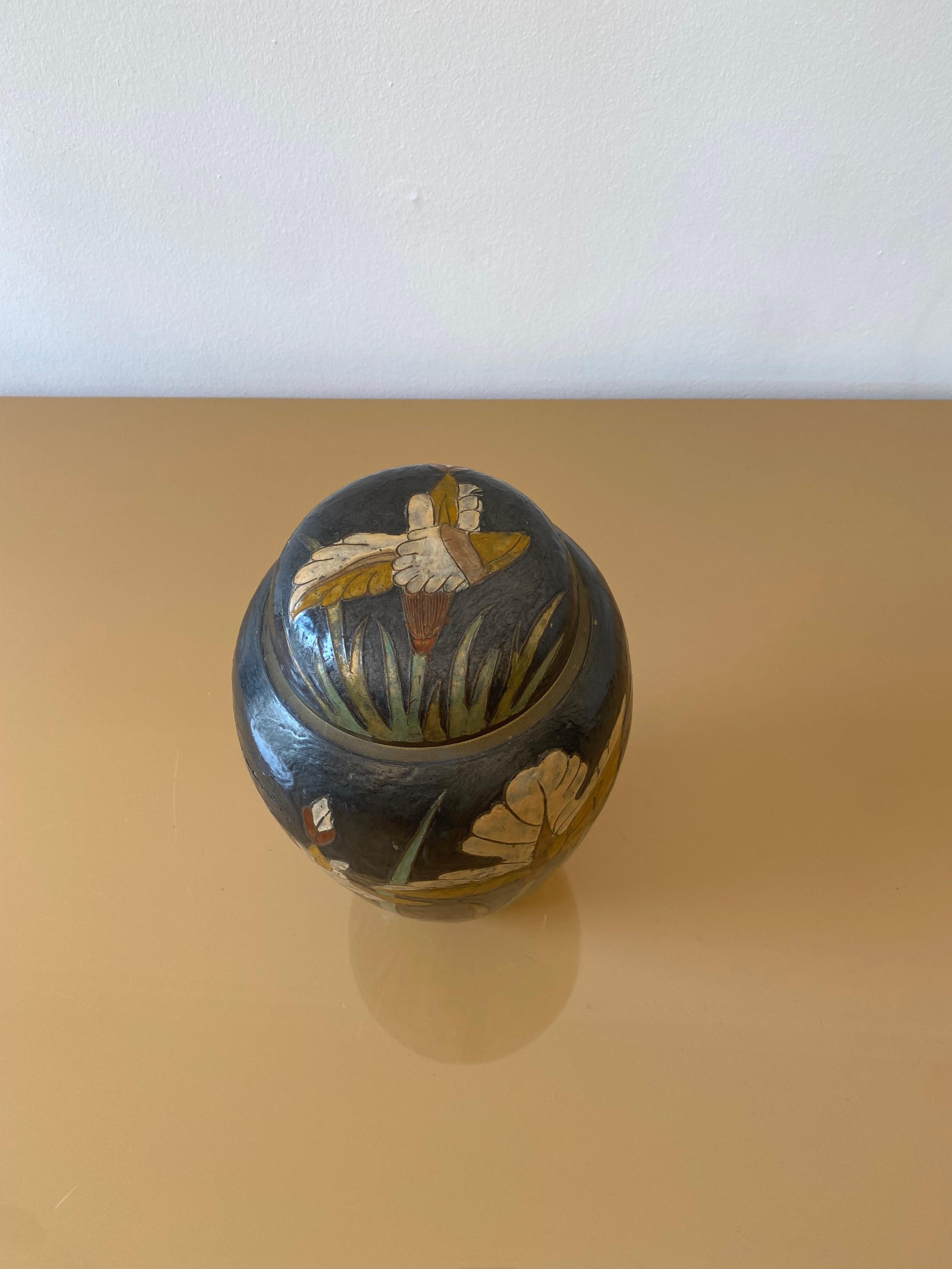 Grand vase de table exotique 2 des années 1980 en laiton cloisonné émaillé Chinoiserie Ginger Jar en vente 5