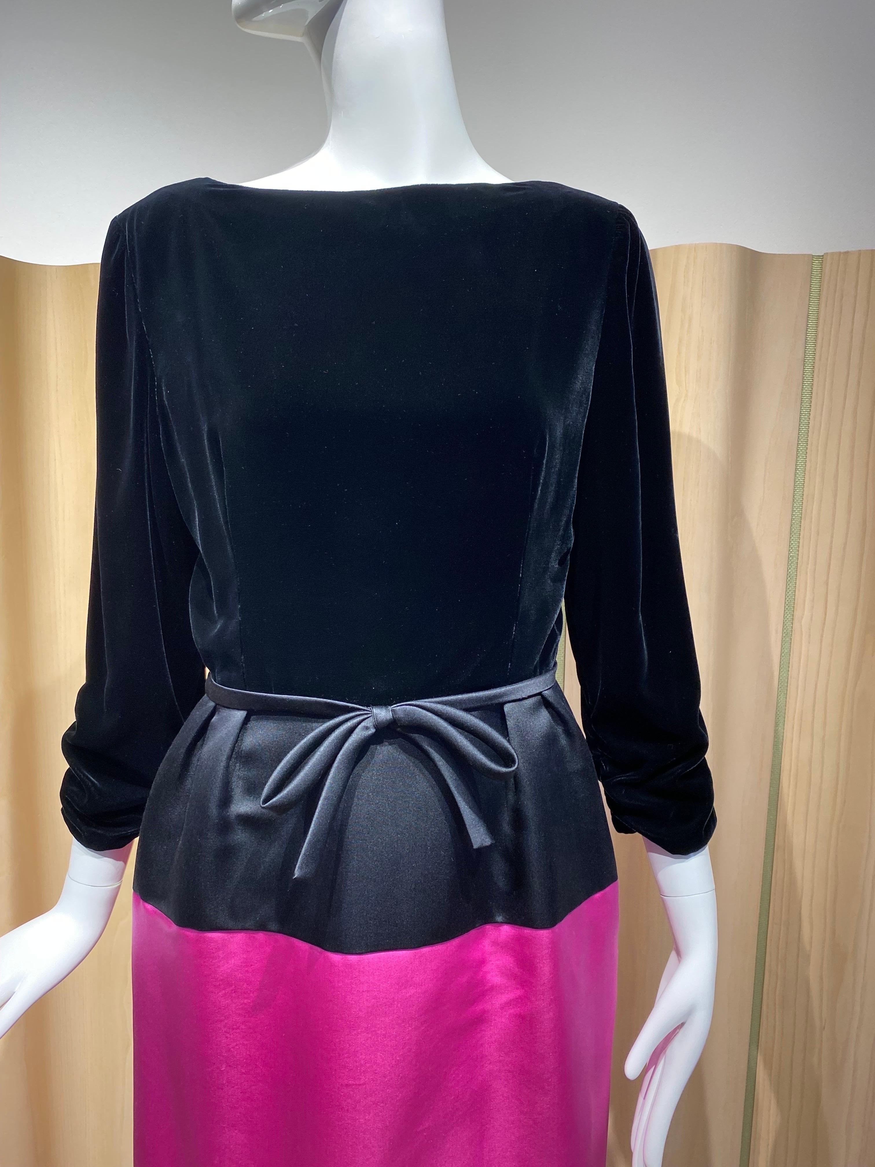 1980s Bill Blass Black Velvet and hot pink satin  cocktail dress 
- 3/4 Sleeves - satin bow
Fitted waist .
Size Small
Bust 36” / Waist 26” / Hip 40” 