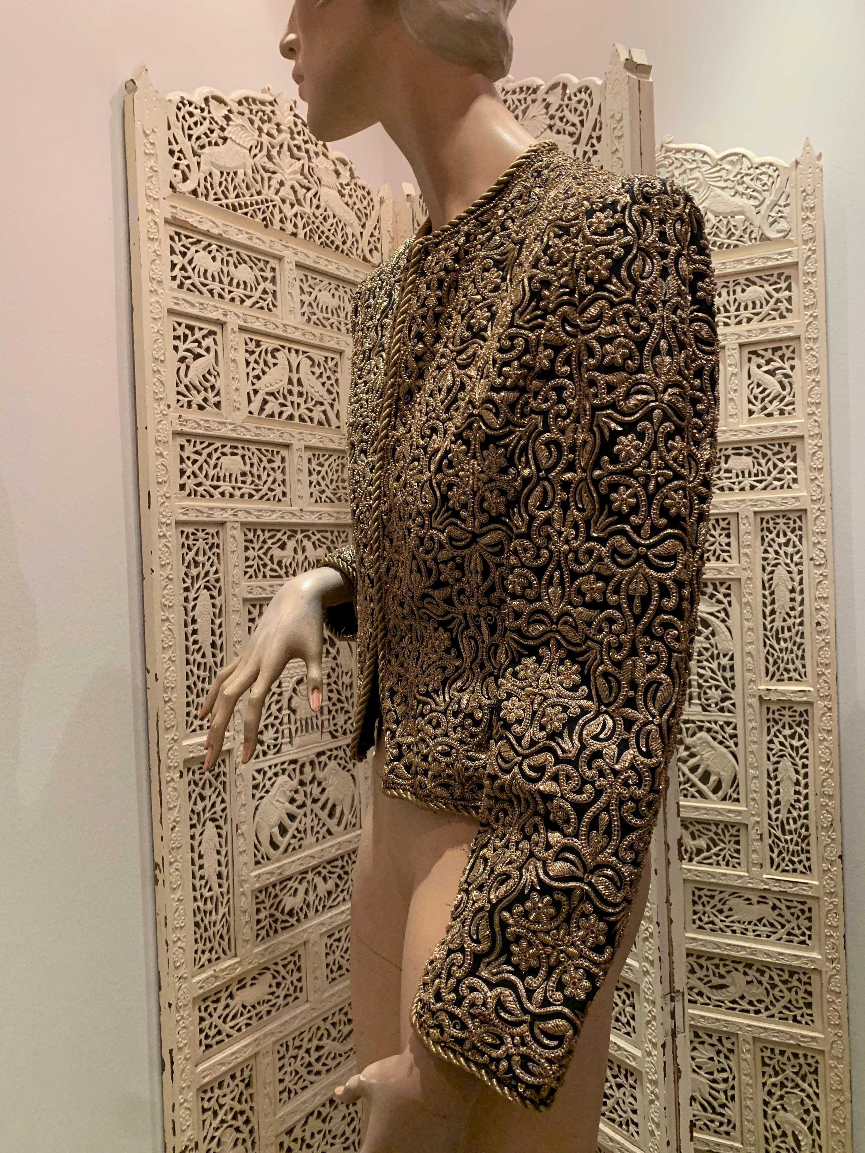 1980s  Bill Blass Evening Jacket W/ Heavily Encrusted Chain Embriodery Gold Work In Excellent Condition For Sale In Gresham, OR