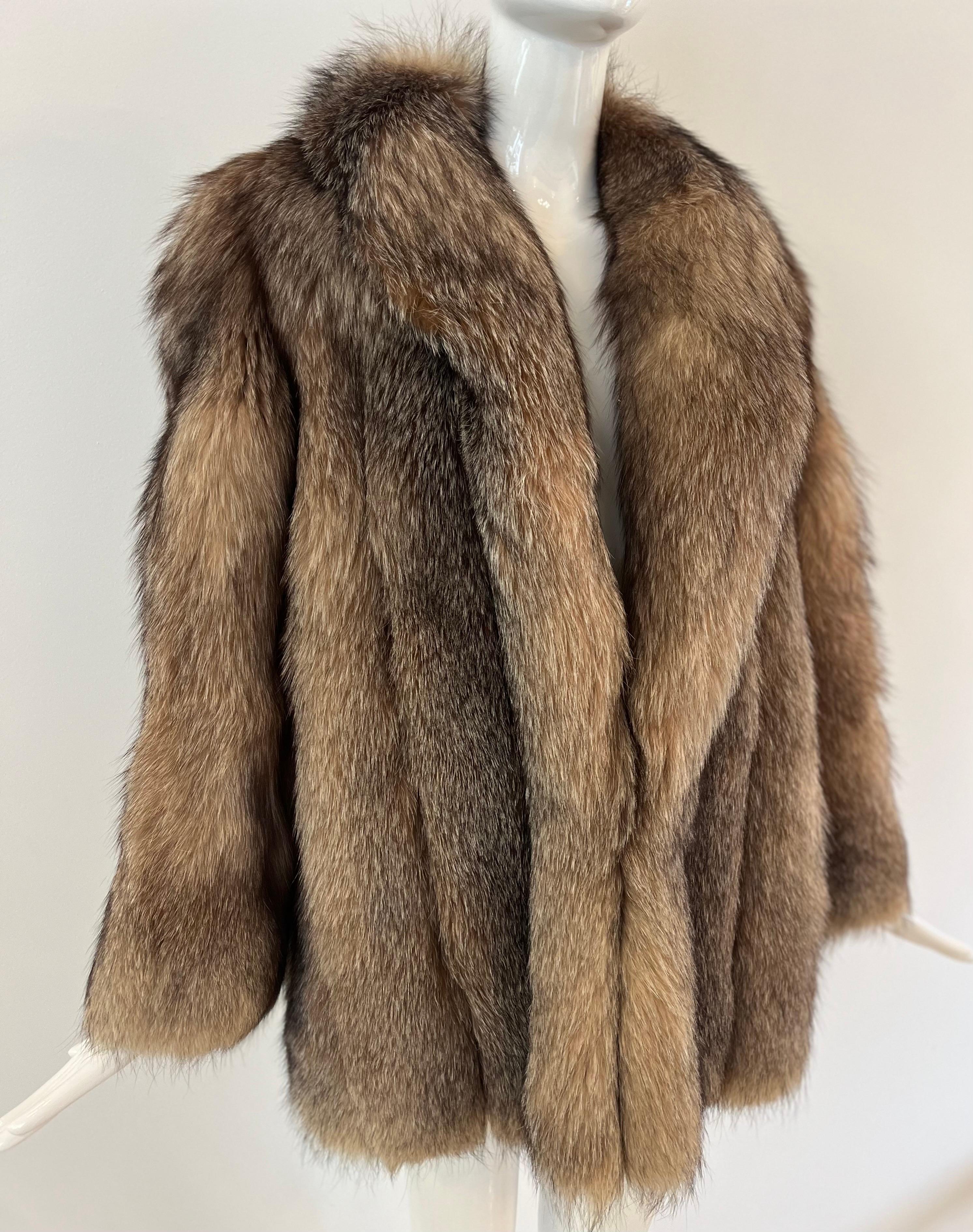 1980s BIll Blass Red Fox Fur Coat In Good Condition In Miami, FL