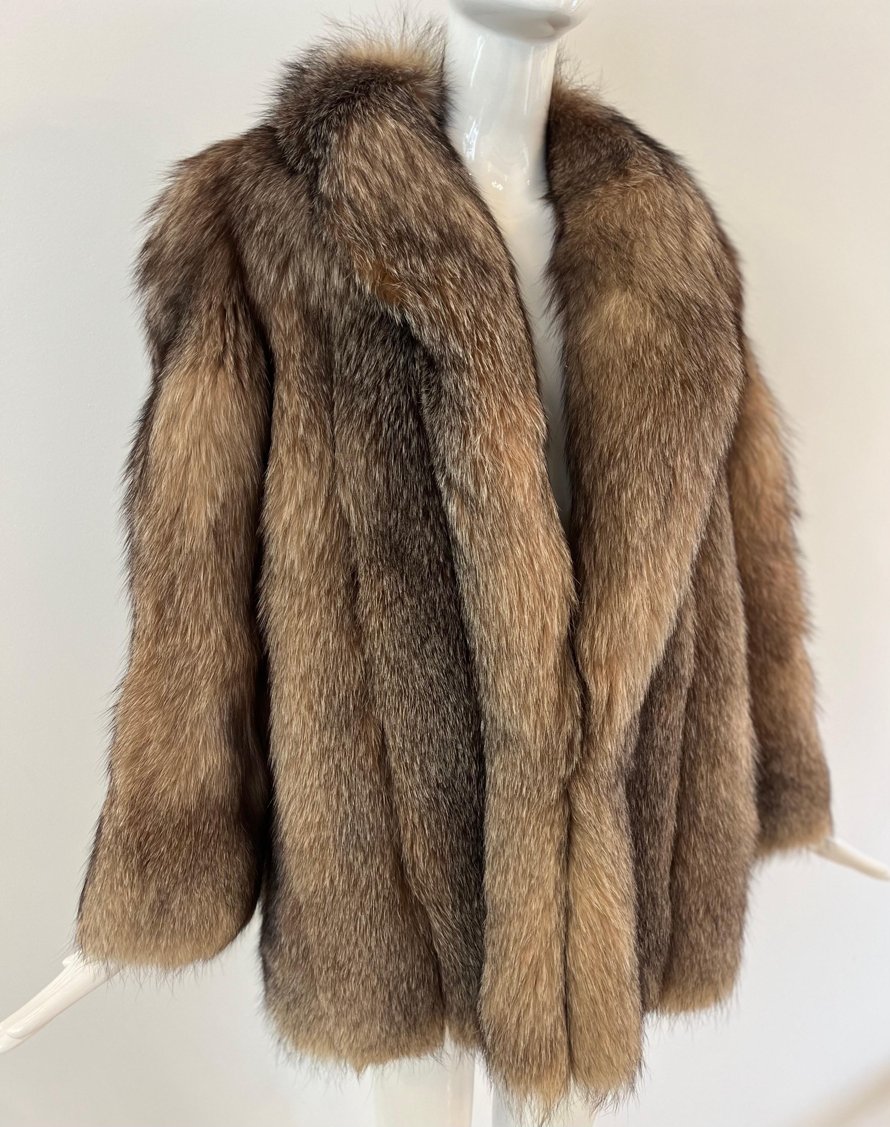 1980s BIll Blass Red Fox Fur Coat In Good Condition For Sale In Miami, FL