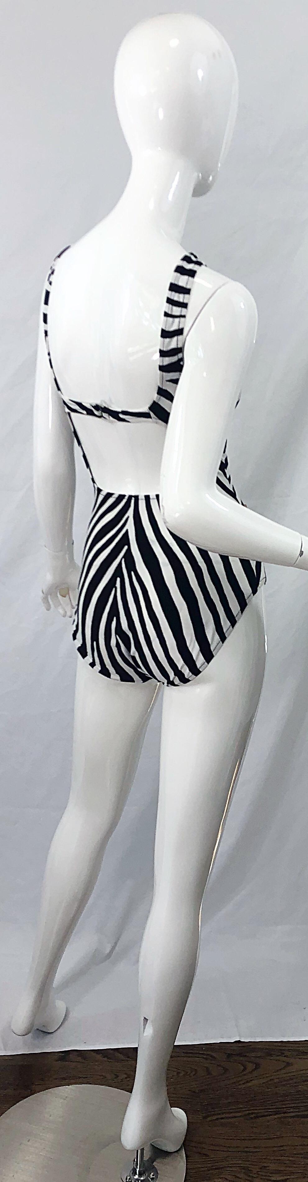 1990er Bill Blass Größe 14 einteiliger Badeanzug / Bodysuit mit Zebradruck in Schwarz und Weiß  im Angebot 7