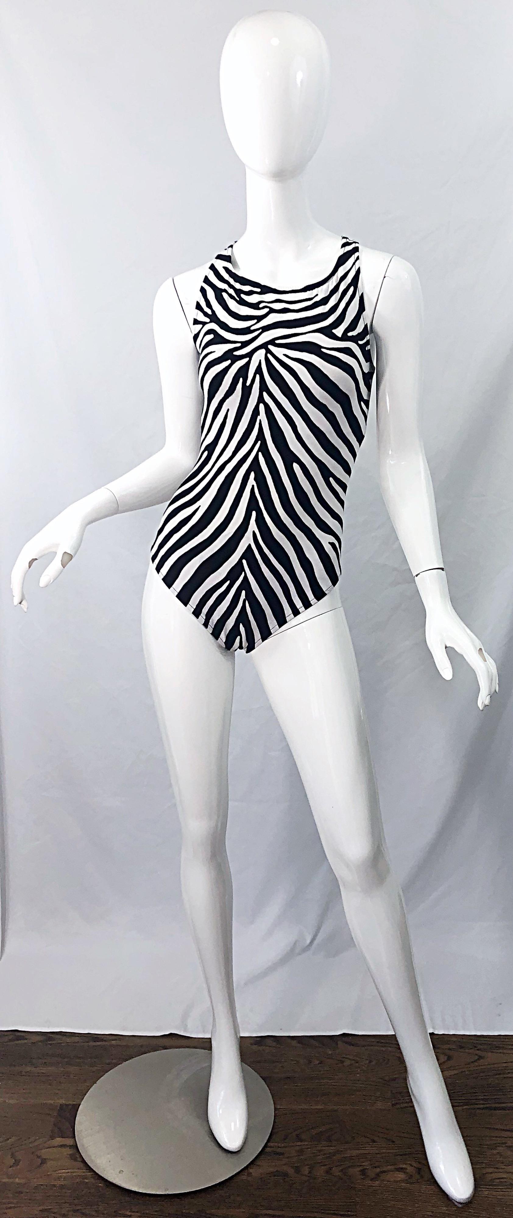 1990er Bill Blass Größe 14 einteiliger Badeanzug / Bodysuit mit Zebradruck in Schwarz und Weiß  im Angebot 8