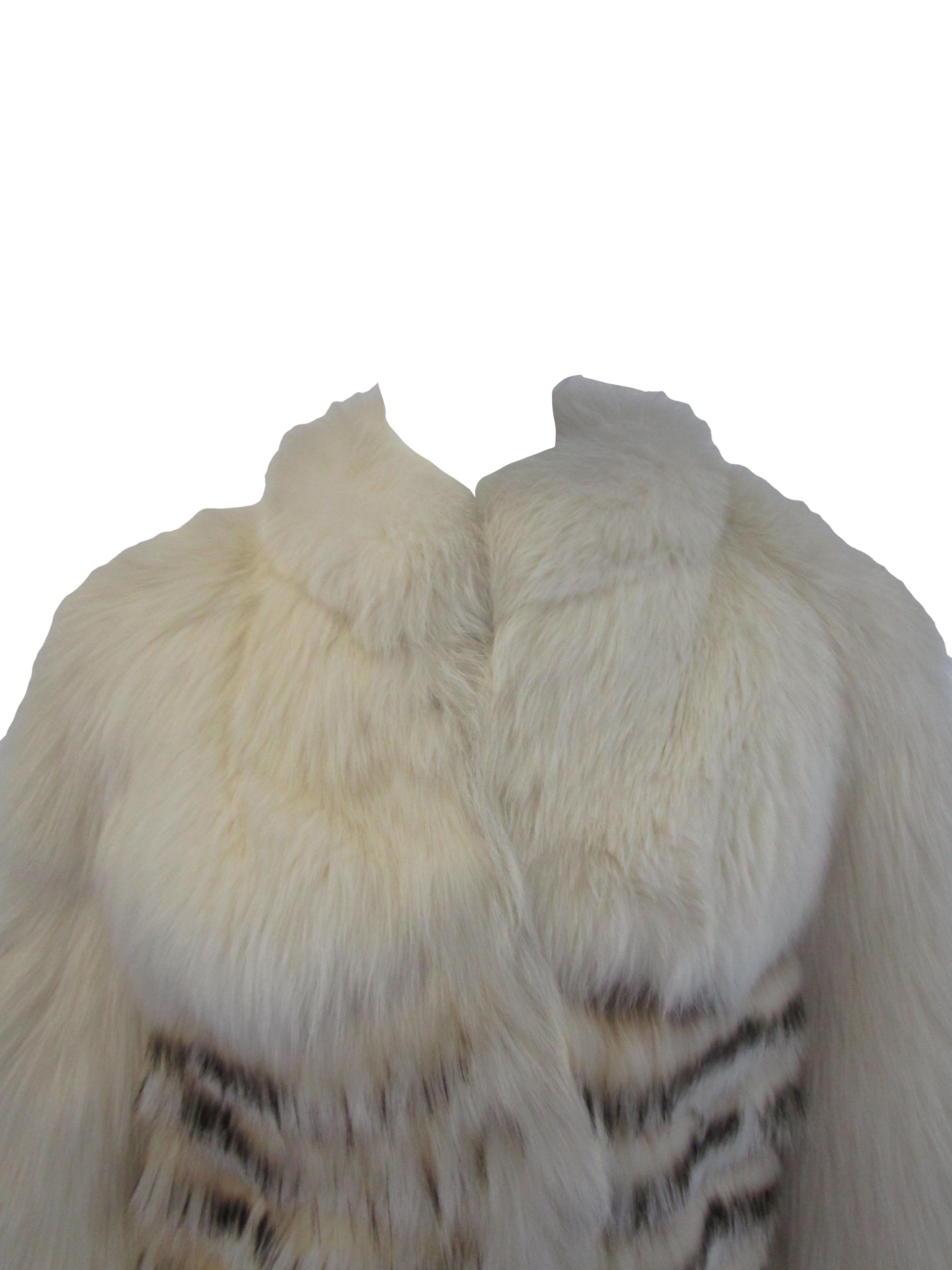 1980s  Bill Blass White Silk Lined Fox Coat  For Sale 2