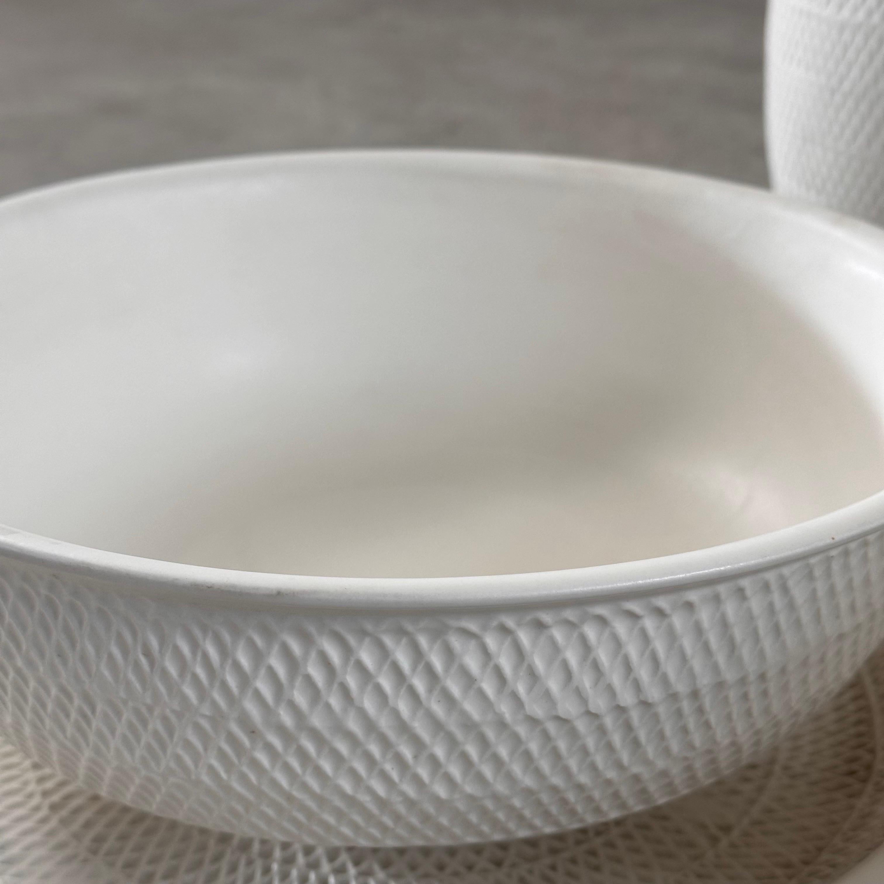 1980s Bitossi White Ceramic Set with Beautiful Texture, Pristine Condition For Sale 4