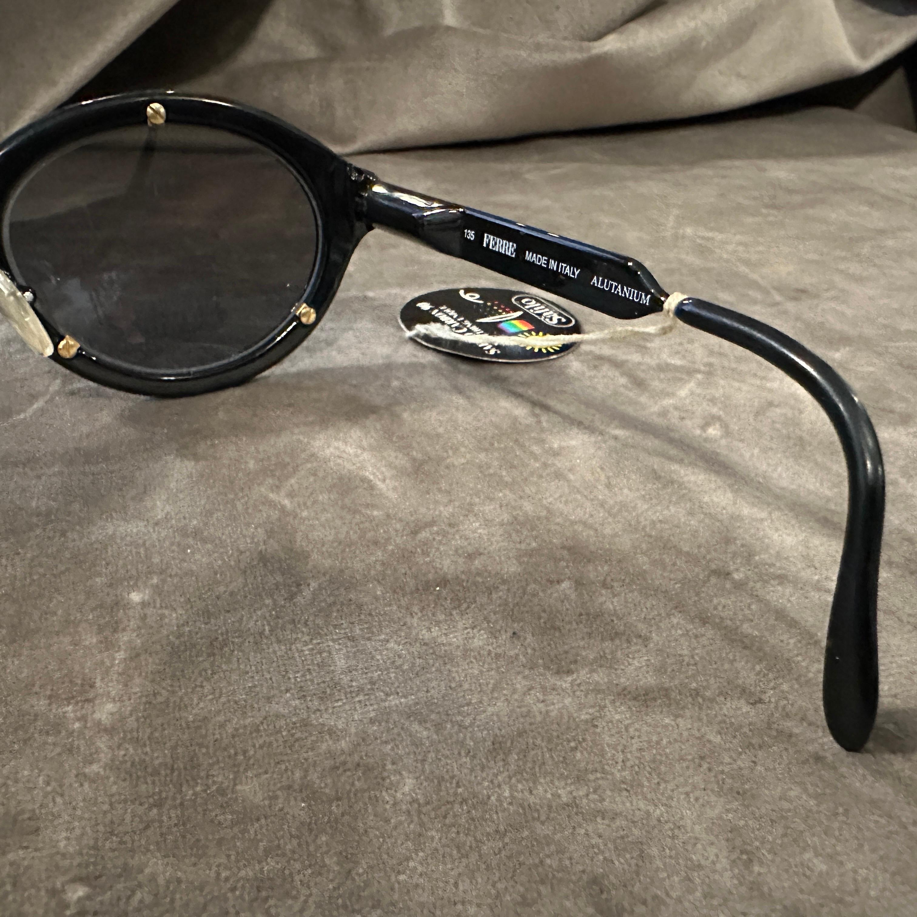 Occhiali da sole Cat-Eye anni '80 in acetato nero di Gianfranco Ferrè in vendita 3