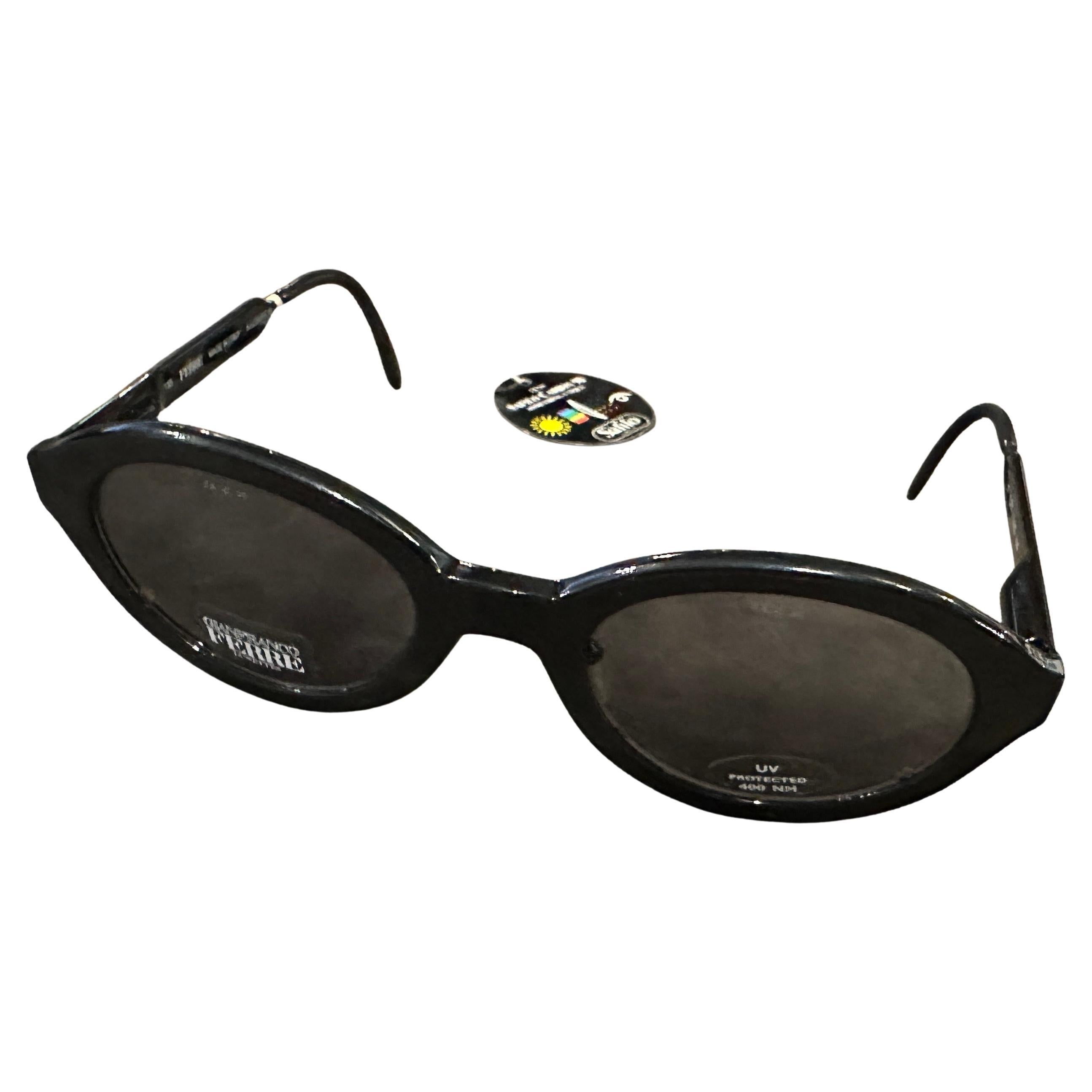Occhiali da sole Cat-Eye anni '80 in acetato nero di Gianfranco Ferrè in vendita