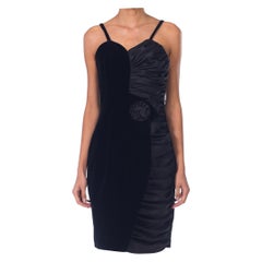 Robe de cocktail française vintage en velours de coton noir et taffetas froncé, années 1980