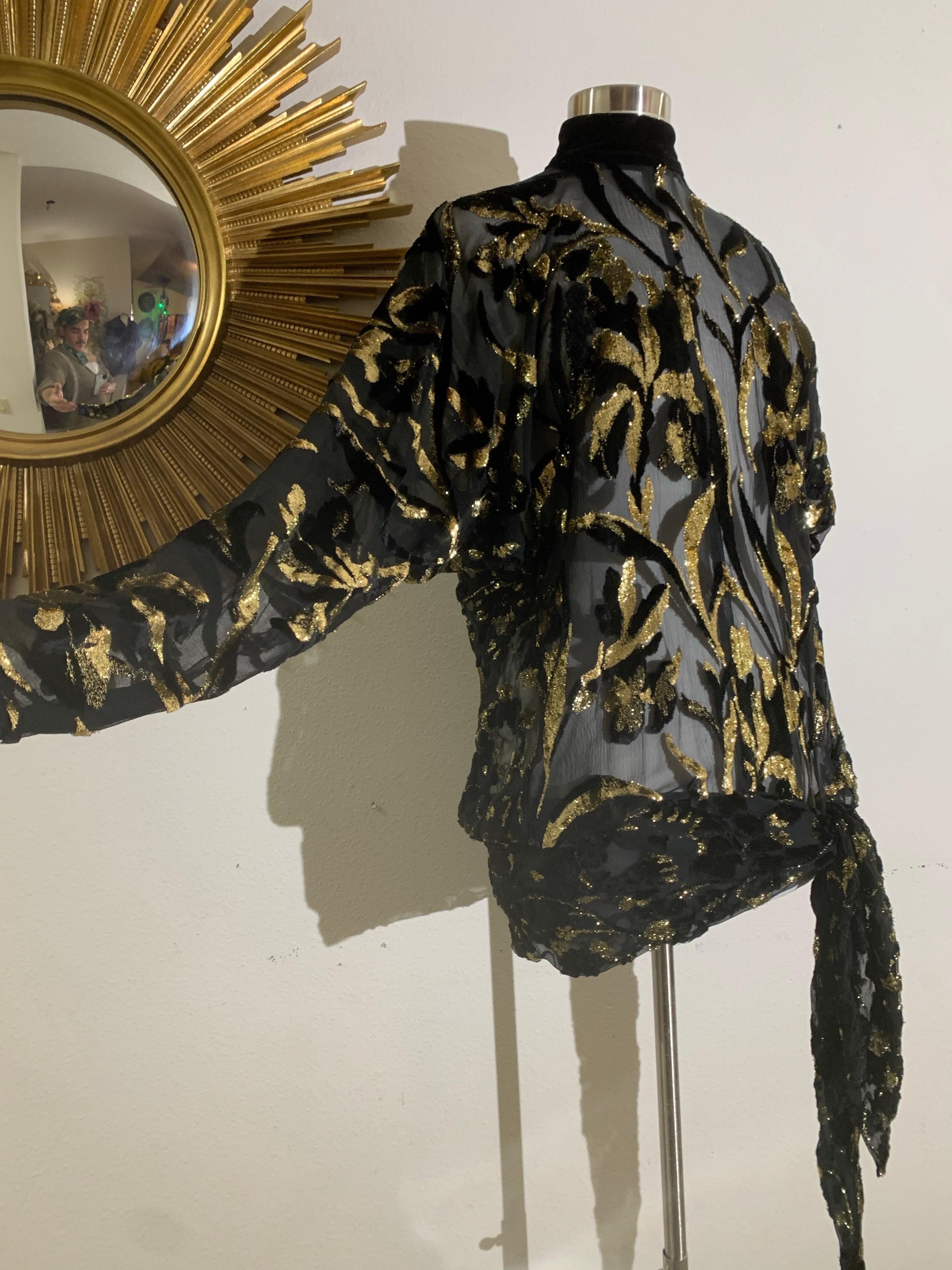 Top in velluto Devore in lurex nero e oro degli anni '80 con maniche lunghe e fusciacca legata ai fianchi in vendita 10