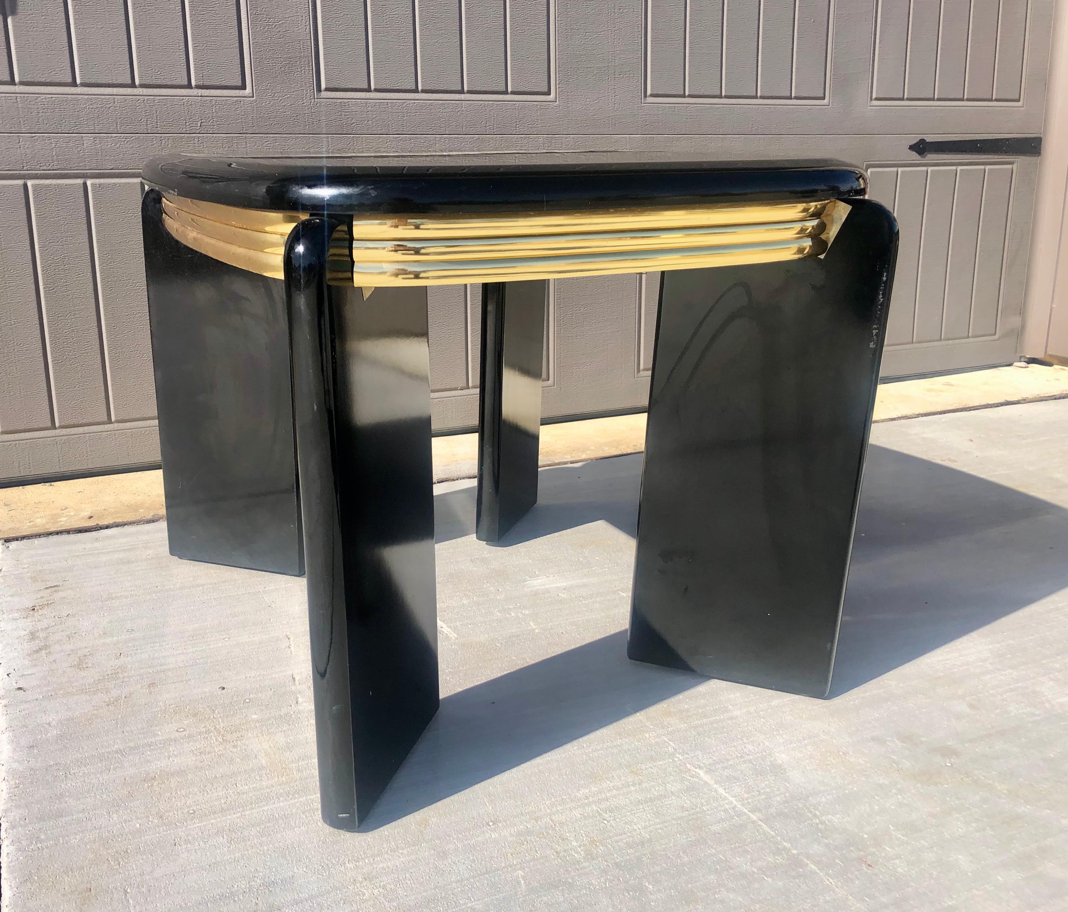 1980s Black Lacquer and Brass Side Tables In Good Condition For Sale In Denton, TX