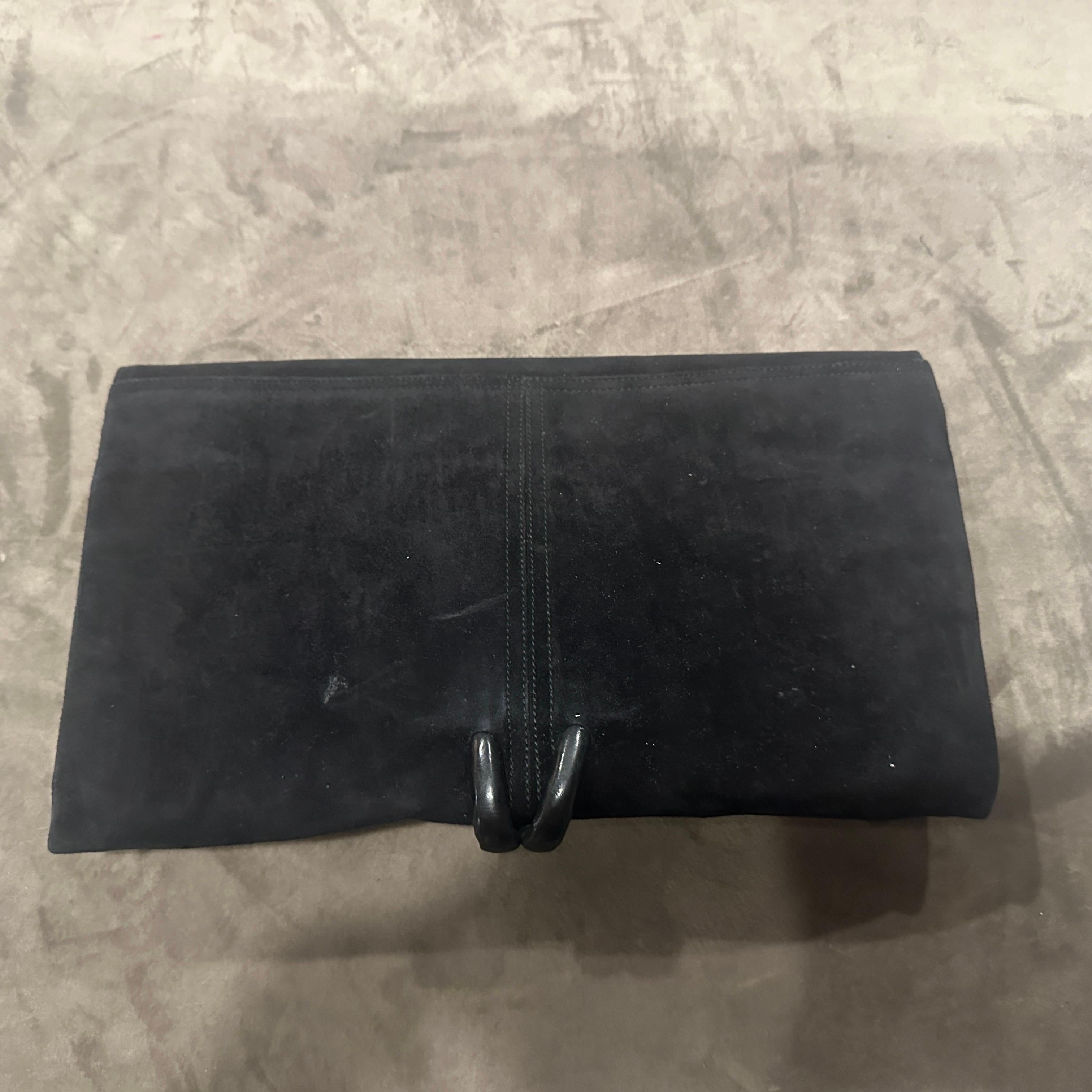 Pochette italienne en cuir et daim des années 1980 par Rodo en vente 1