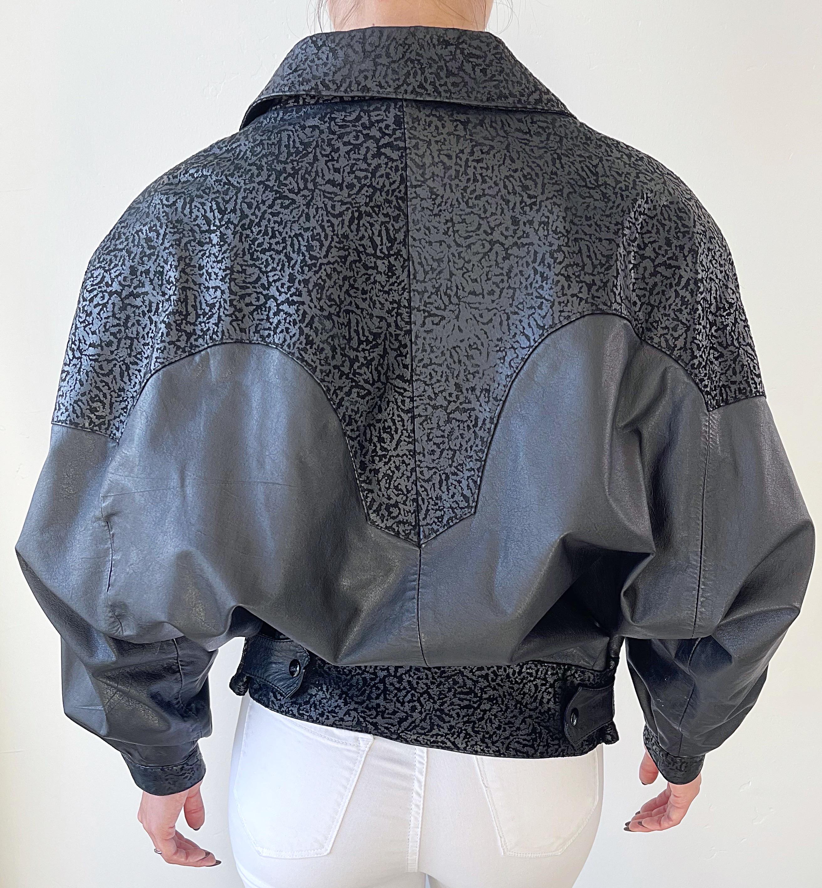 1980s Black Leather Embossed Dolman Sleeve Vintage 80s Moto Jacket Medium  For Sale 8