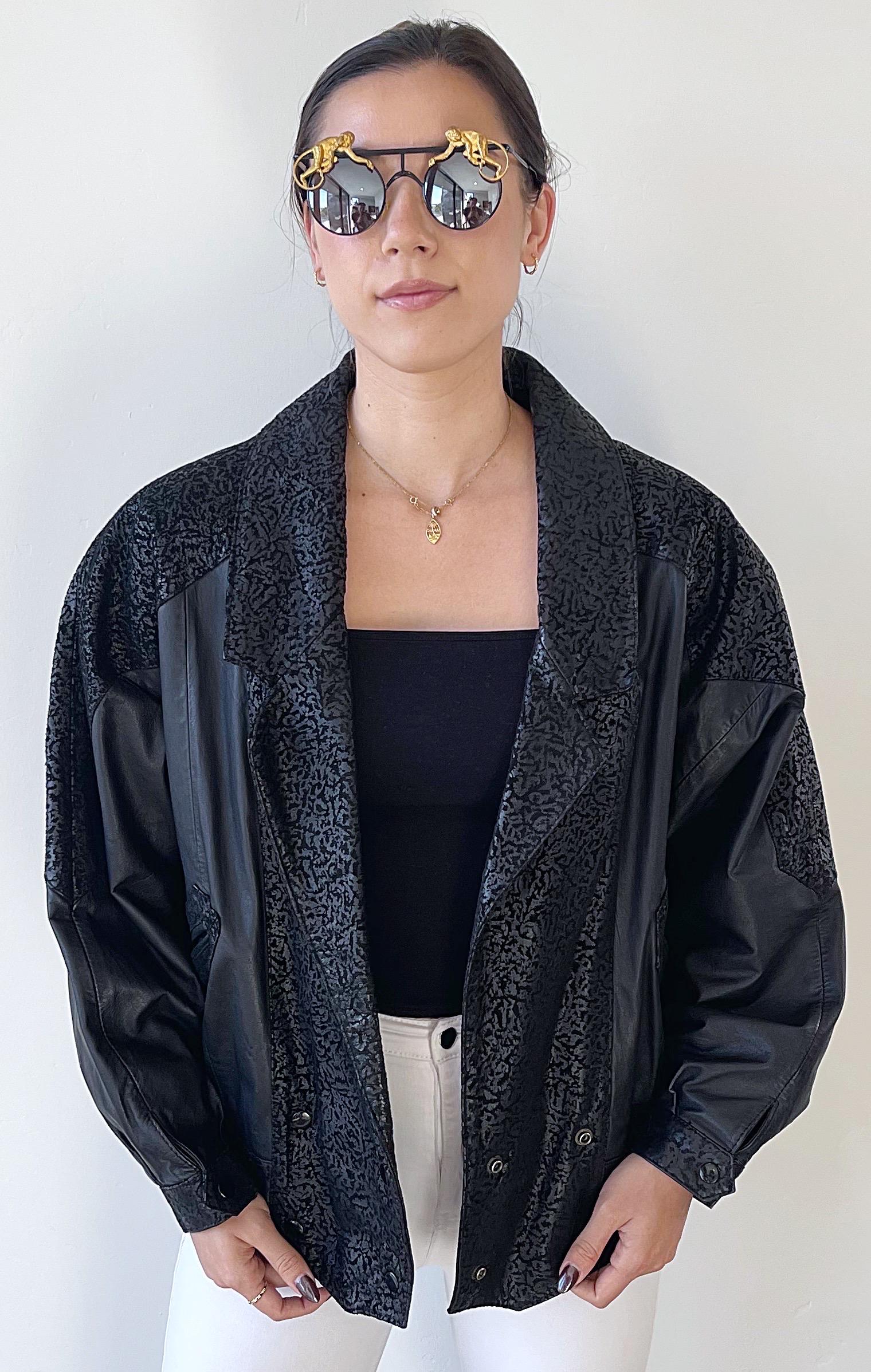 1980 Black Leather Embossed Dolman Sleeve Vintage 80s Moto Jacket Medium Excellent état - En vente à San Diego, CA