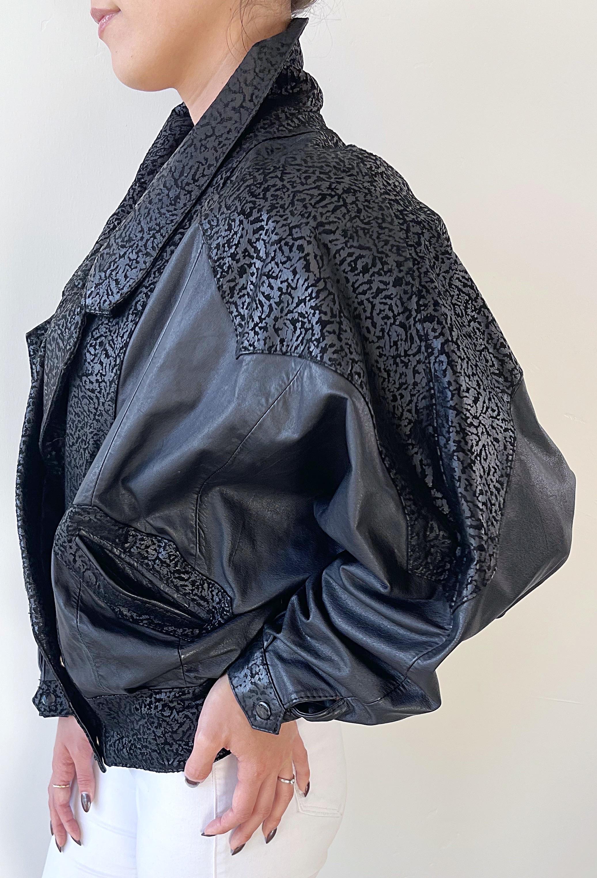1980s Black Leather Embossed Dolman Sleeve Vintage 80s Moto Jacket Medium  For Sale 1