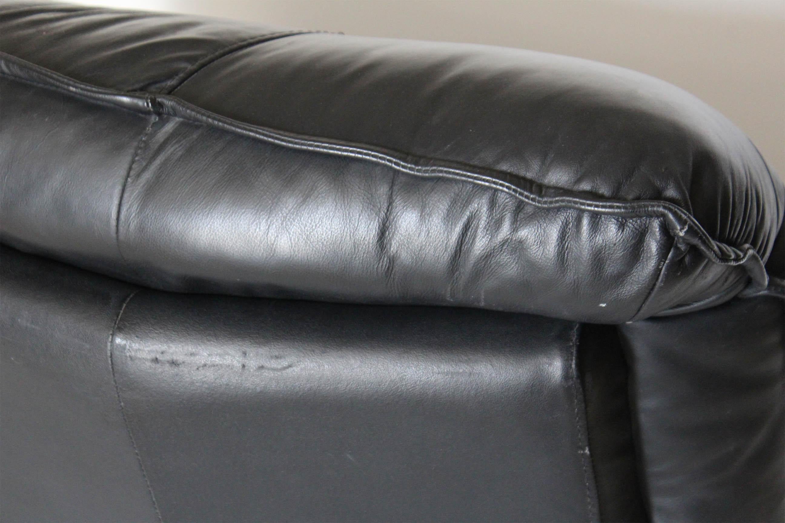 Vintage Black Leather Armchair, Italy 1980s 1