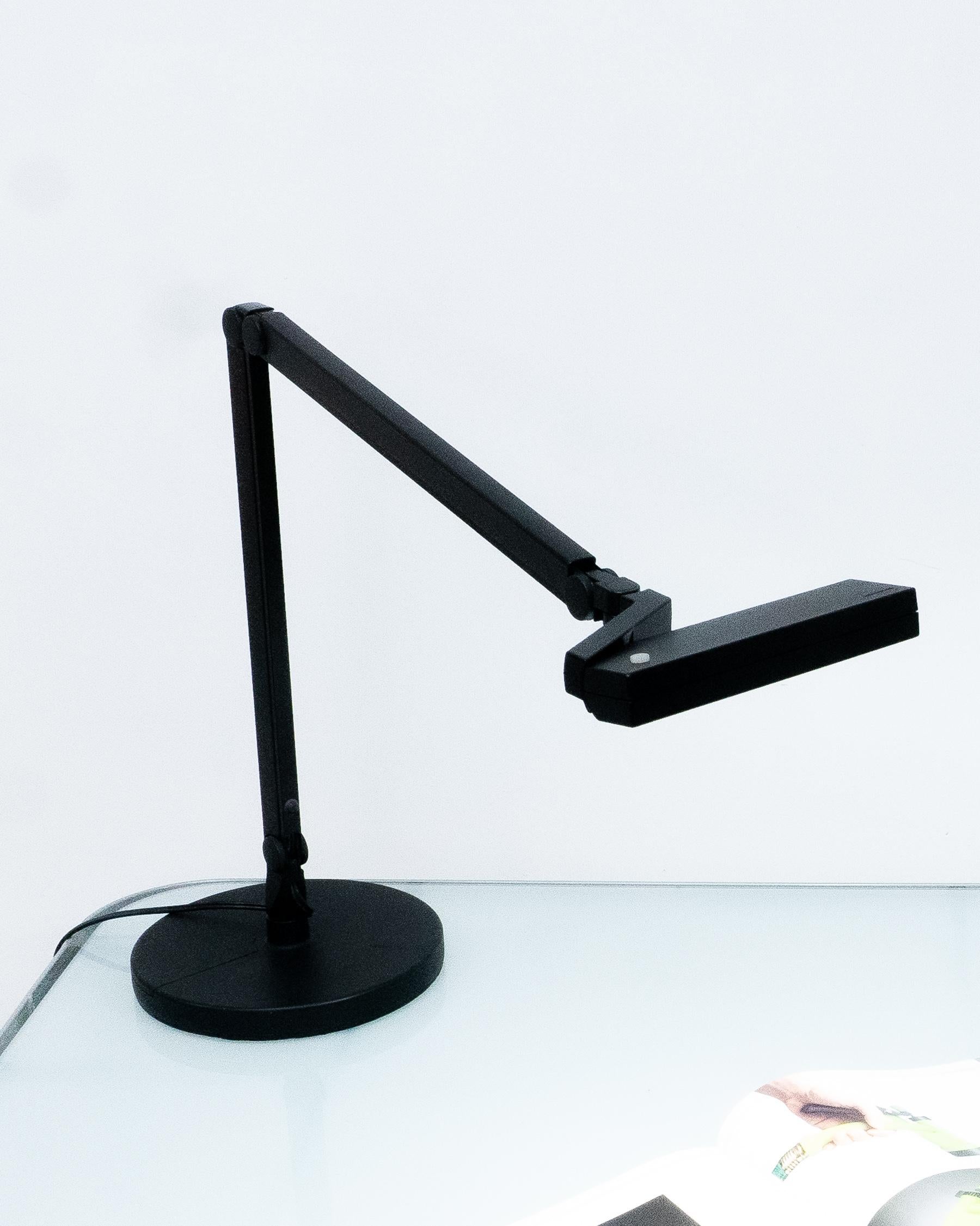 Lámpara de escritorio Lightolier negra de los años 80 en venta 9