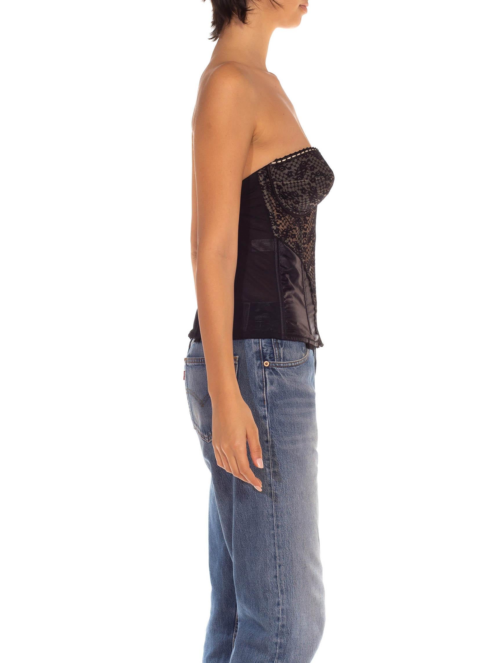 Marcato 36D 1980S Bustier nero in pizzo e raso in misto nylon e spandex di ispirazione anni '50 