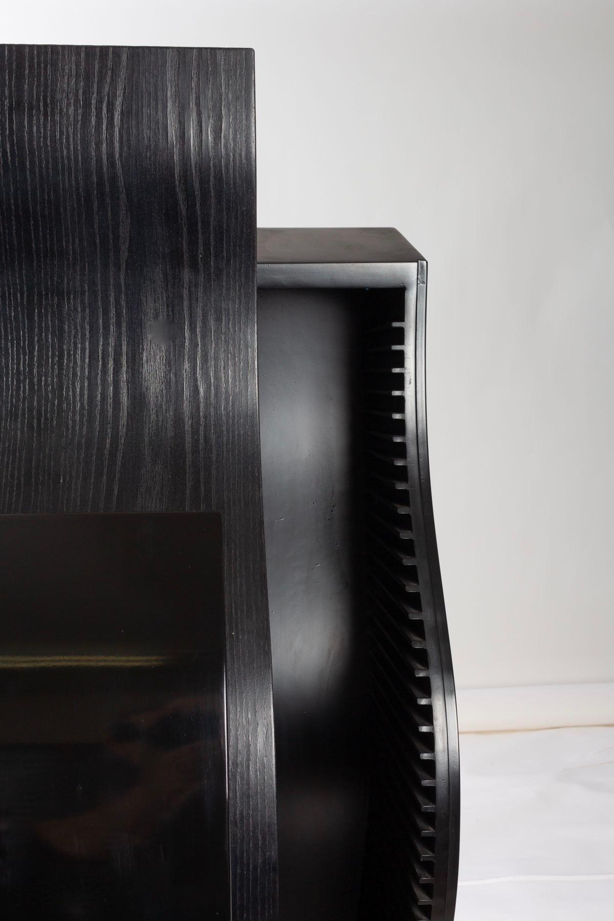 Mueble para CD de madera negra de los años 80 Mu, Arquitecto Essaime para Quart de Poil Francés en venta