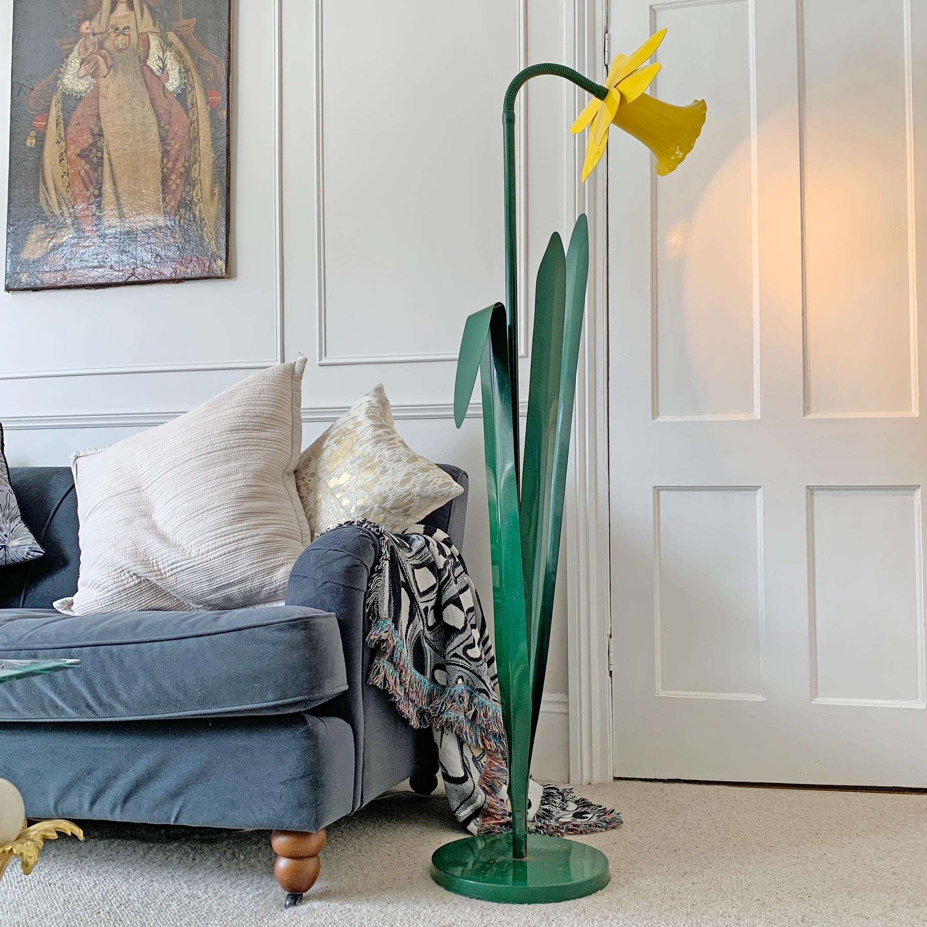 1980’S Bliss Daffodil Floor Lamp In Good Condition In Hastings, GB