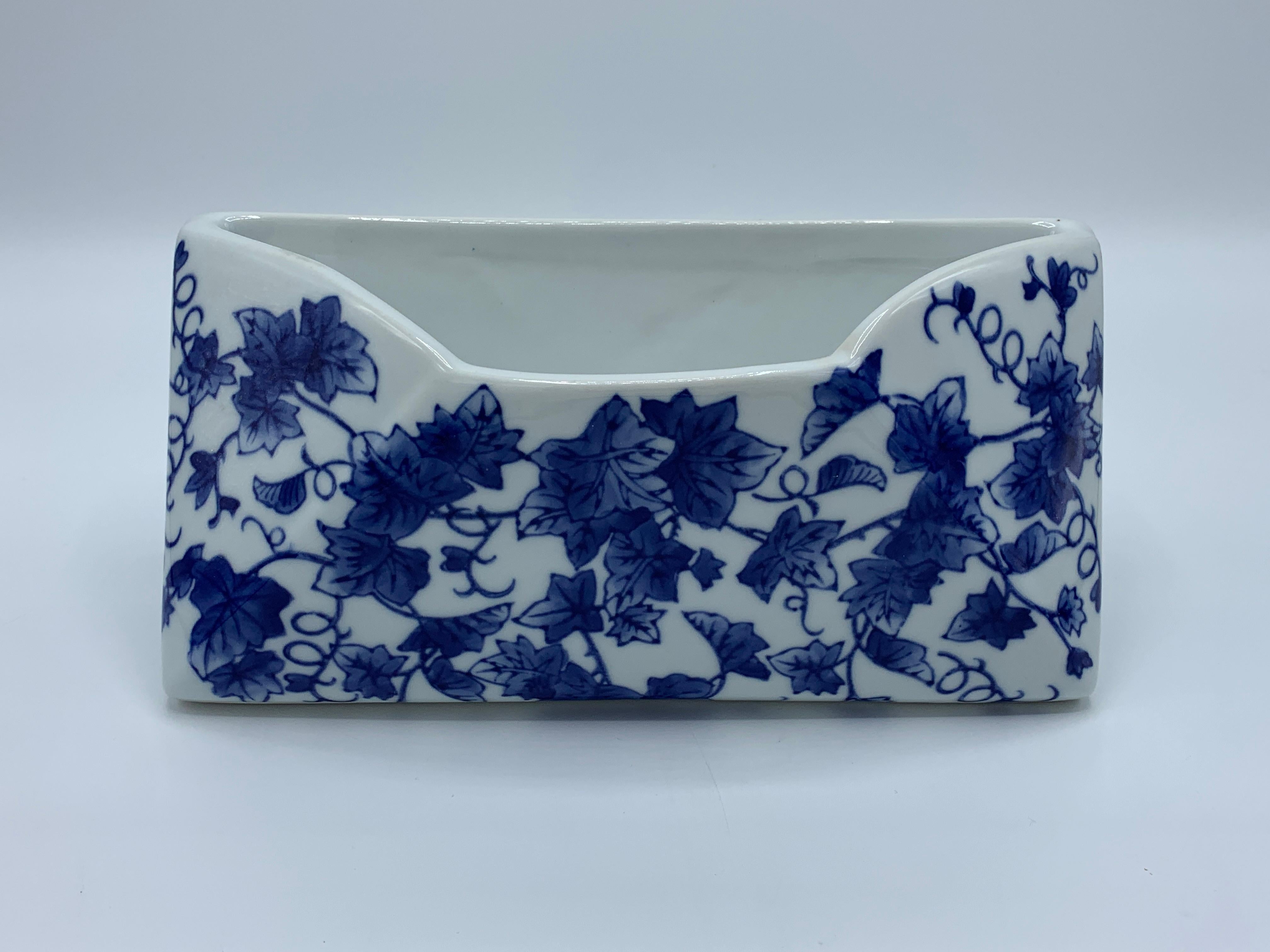 1980s Blue and White Porcelain Letter Holder with Ivy Motif In Good Condition For Sale In Richmond, VA