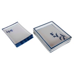 Set di piatti rettangolari in porcellana bianca e blu degli anni '80 con design minimalista