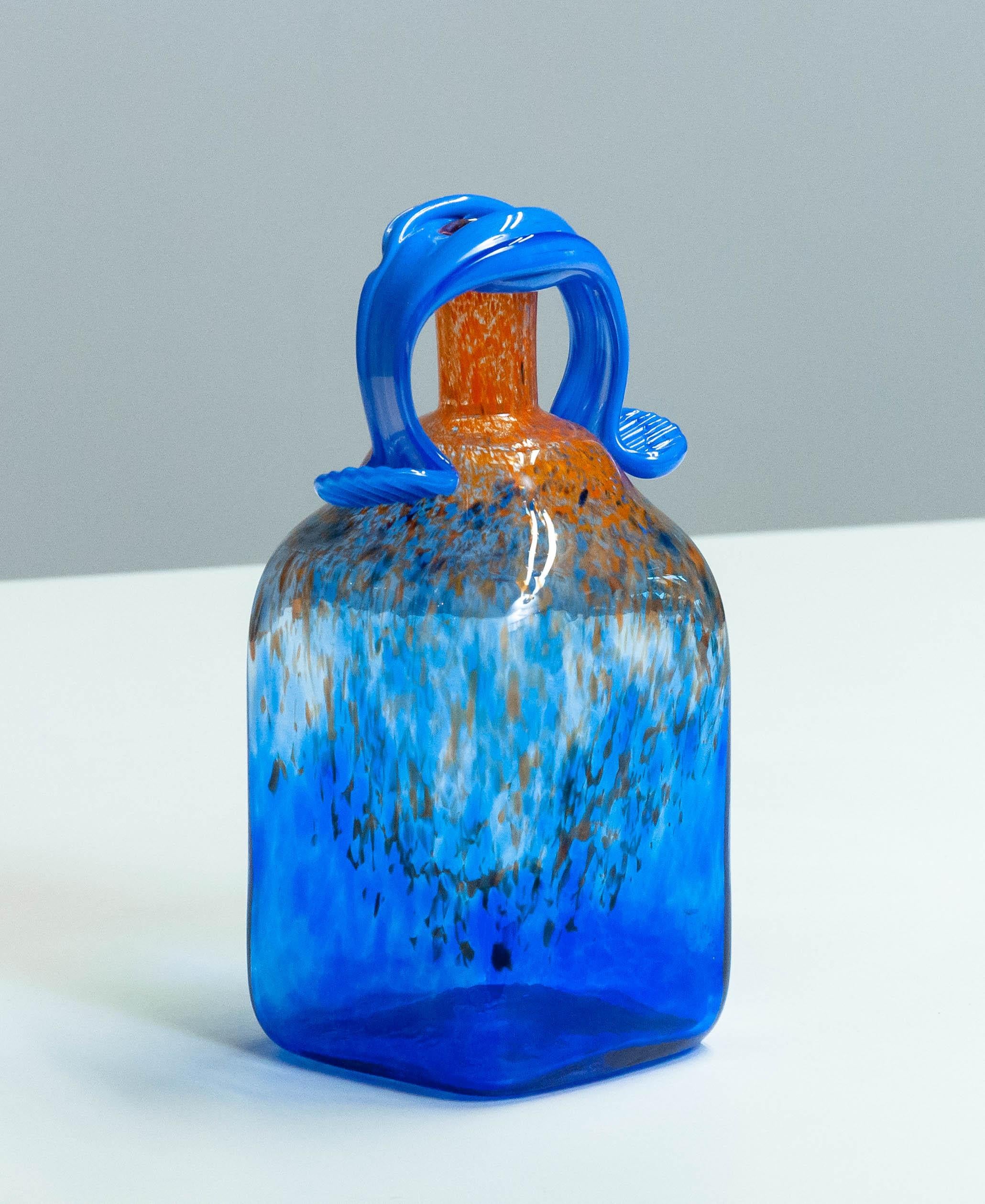1980s Blue Art Glass Bottle Handmade by Staffan Gellerstedt at Studio Glashyttan In Excellent Condition For Sale In Silvolde, Gelderland