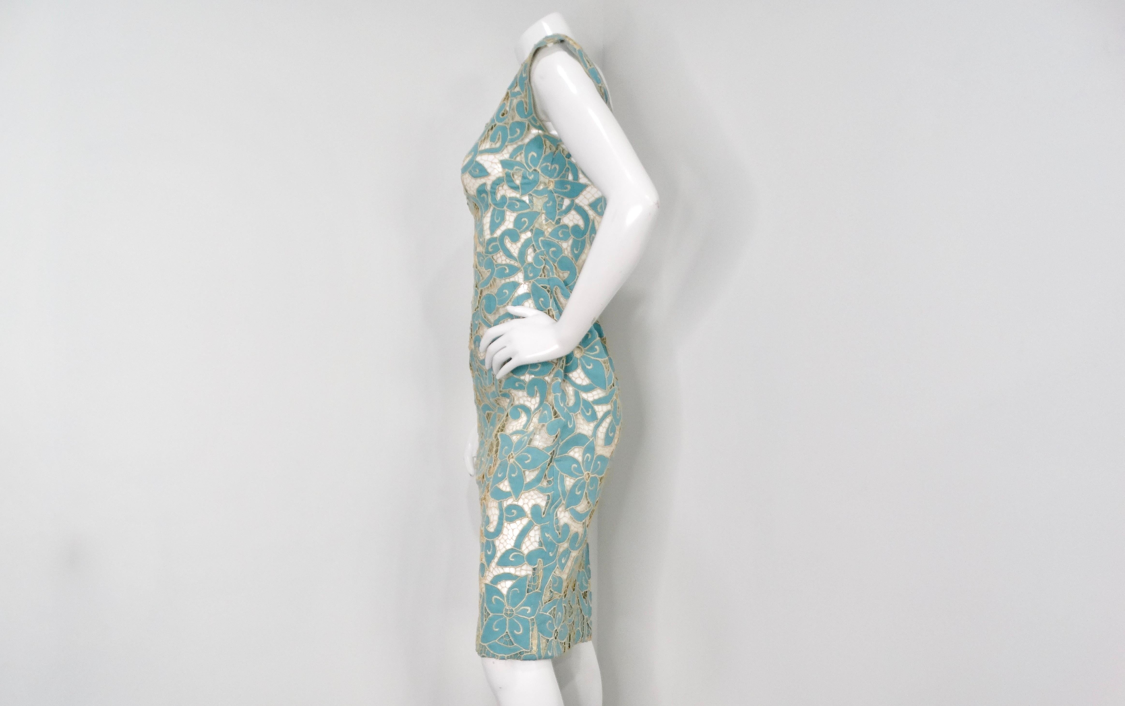 1980s Blue & Cream Floral Net Detail Cut-Out Midi Dress In Good Condition For Sale In Scottsdale, AZ